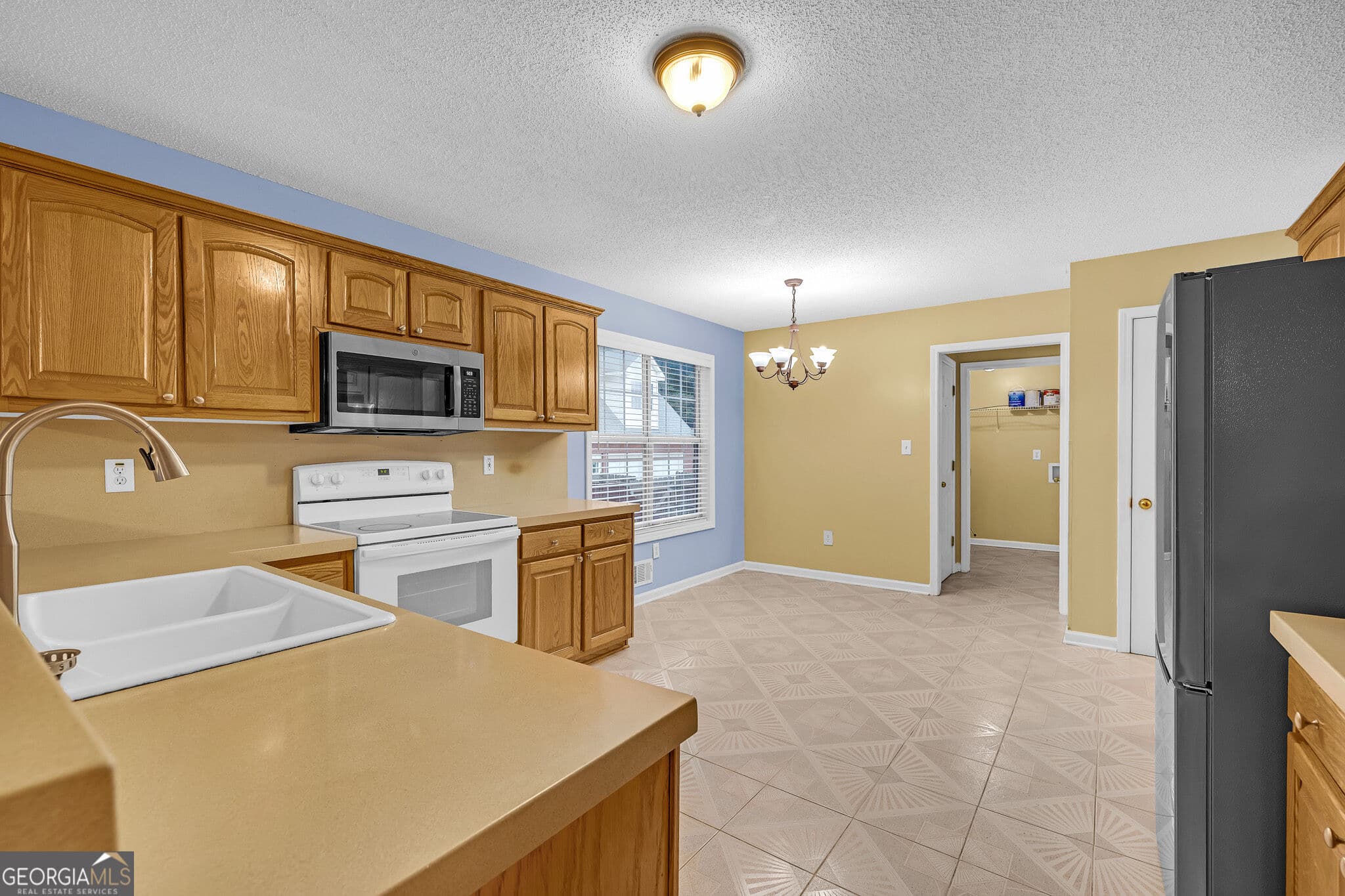 4 bedroom, 2.5 bathroom, 2,890 sq ft single family residence for rent at 270 Brook Hollow Drive, Mcdonough, GA 30252 for $2,600 a month — photo 9