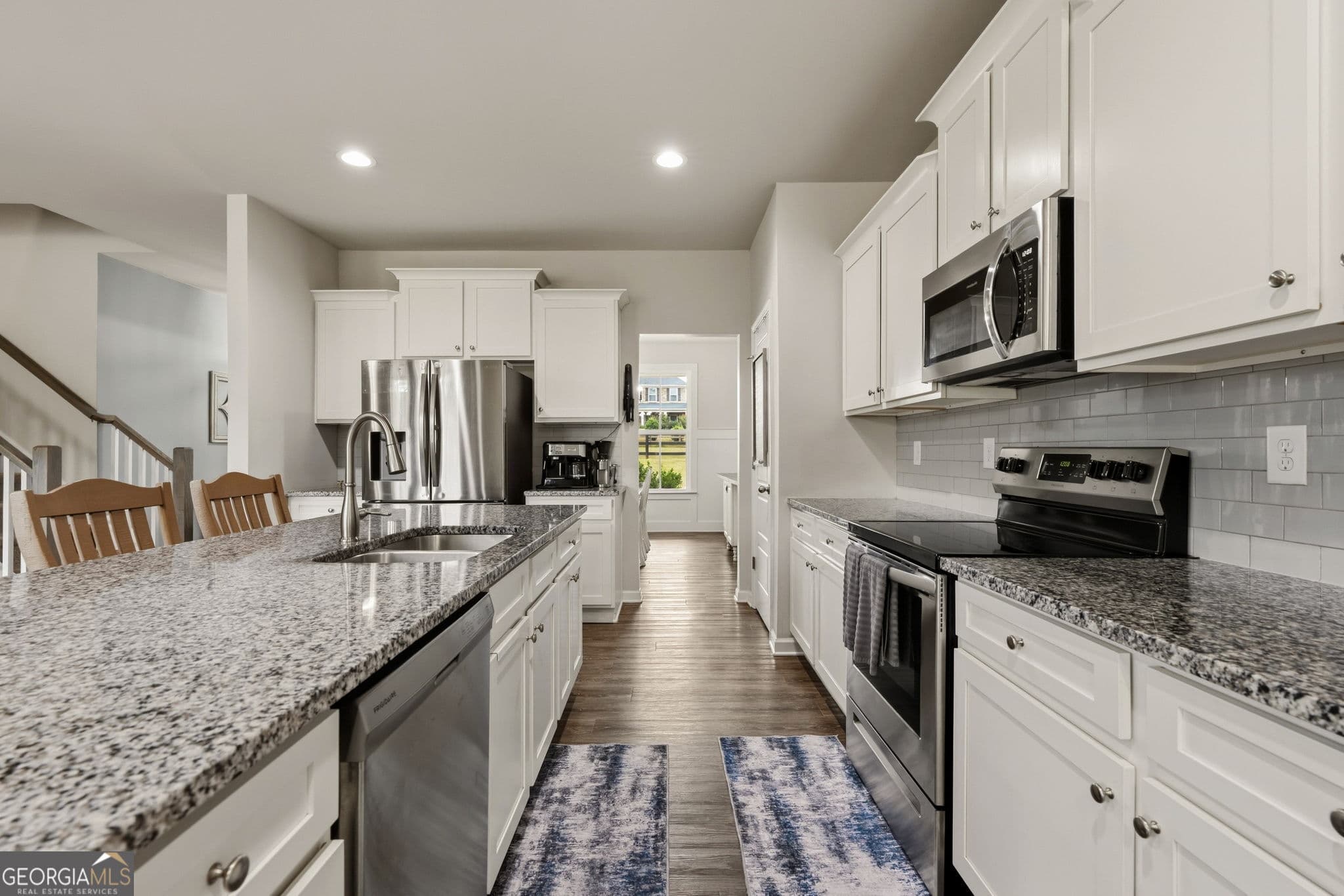 4 bedroom, 3 bathroom, 2,544 sq ft single family residence for sale at 215 Sanders Road, Macon, GA 31210 — photo 6