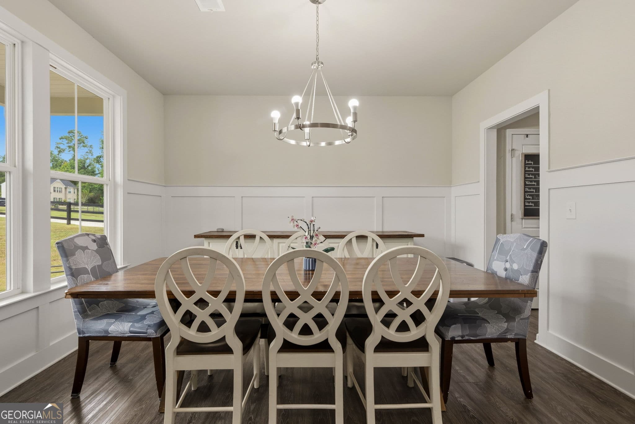 4 bedroom, 3 bathroom, 2,544 sq ft single family residence for sale at 215 Sanders Road, Macon, GA 31210 — photo 4