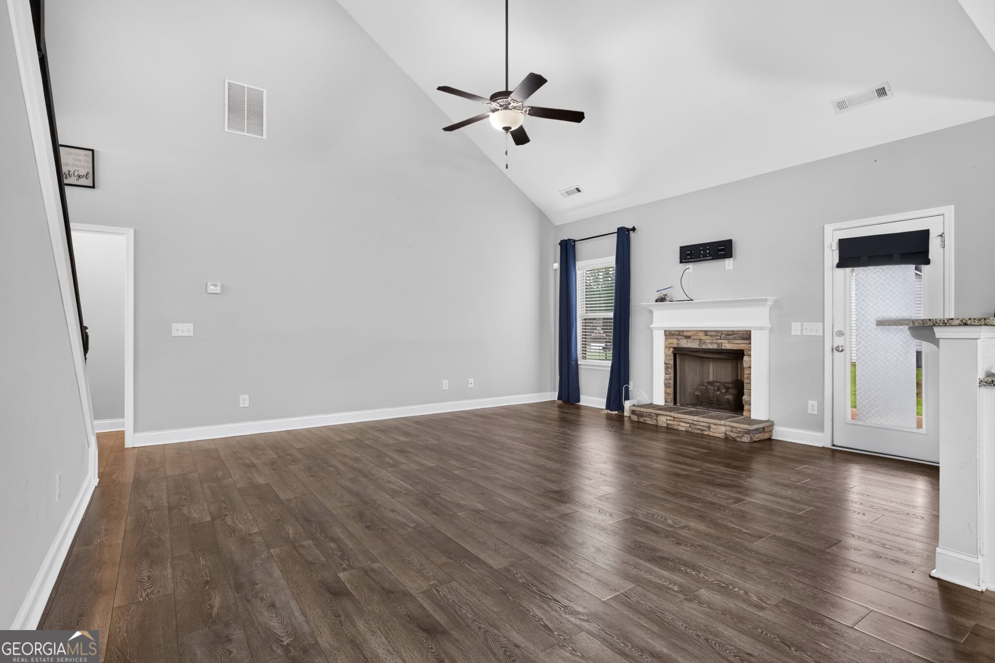 4 bedroom, 2.5 bathroom, 2,619 sq ft single family residence for sale at 328 Smallwood Lane, Douglasville, GA 30134 — photo 6