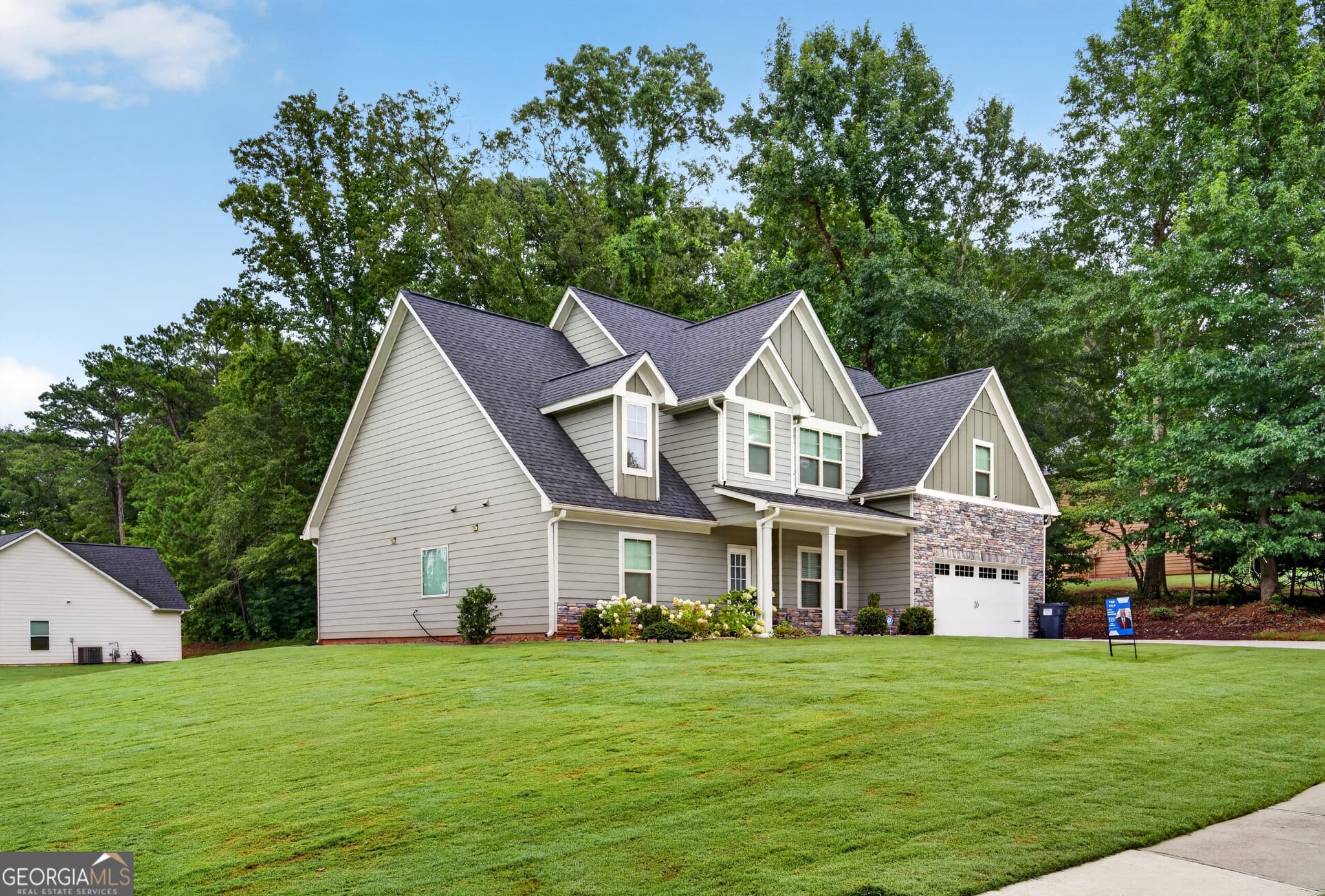 4 bedroom, 2.5 bathroom, 2,619 sq ft single family residence for sale at 328 Smallwood Lane, Douglasville, GA 30134 — photo 3
