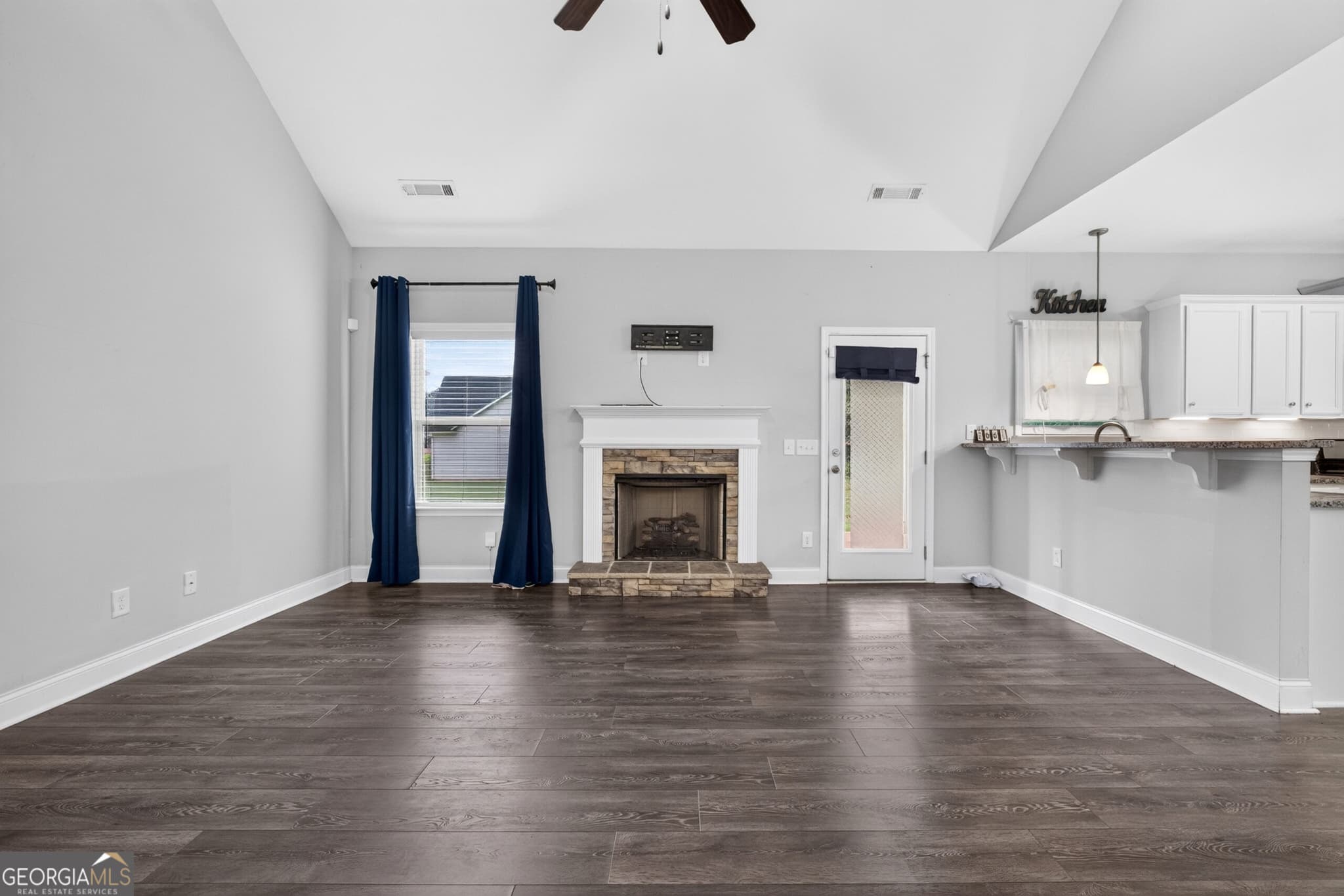 4 bedroom, 2.5 bathroom, 2,619 sq ft single family residence for sale at 328 Smallwood Lane, Douglasville, GA 30134 — photo 9