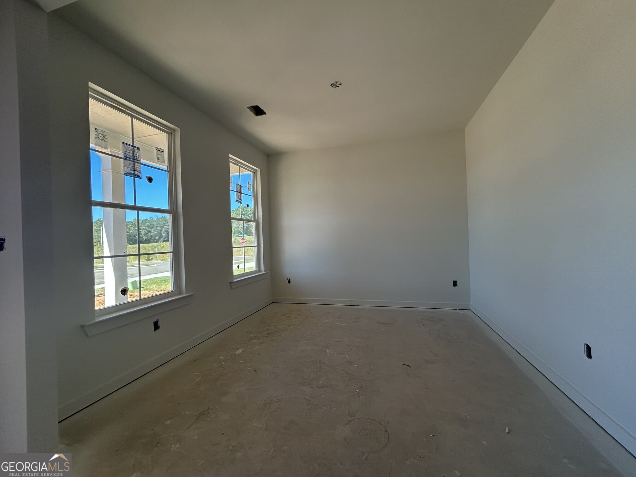 4 bedroom, 2.5 bathroom, 2,157 sq ft single family residence for sale at 210 Ruby Robin Drive, Jefferson, GA 30549 — photo 2