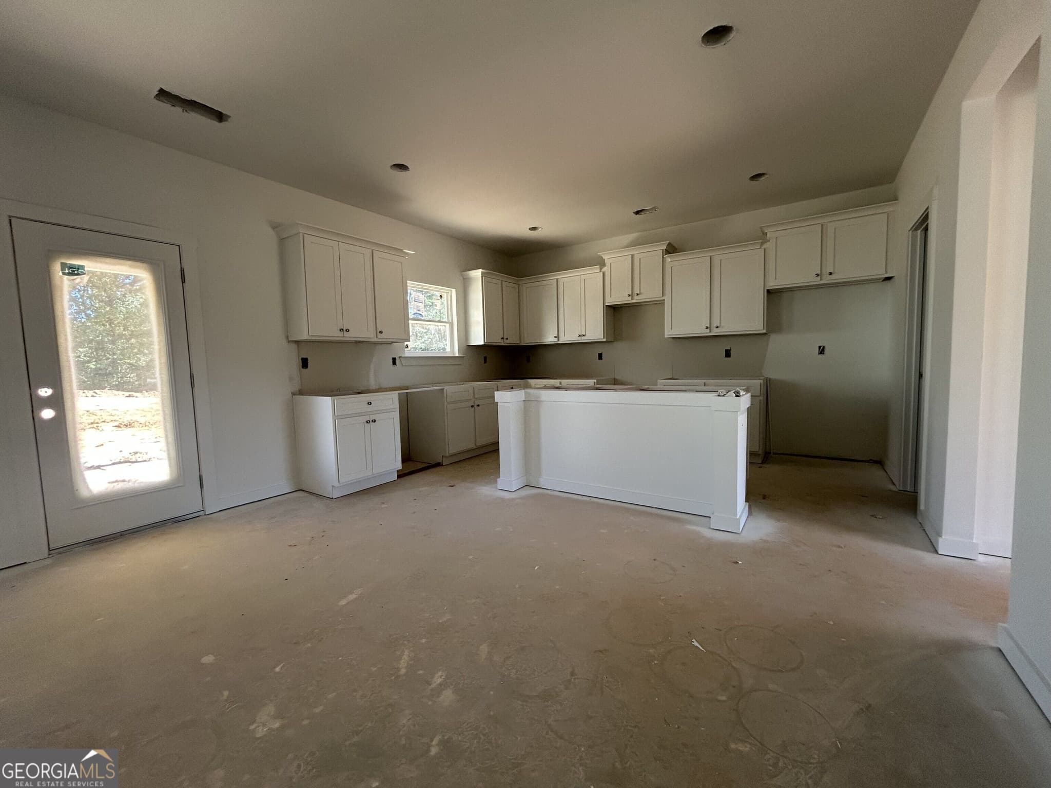 4 bedroom, 2.5 bathroom, 2,157 sq ft single family residence for sale at 210 Ruby Robin Drive, Jefferson, GA 30549 — photo 6