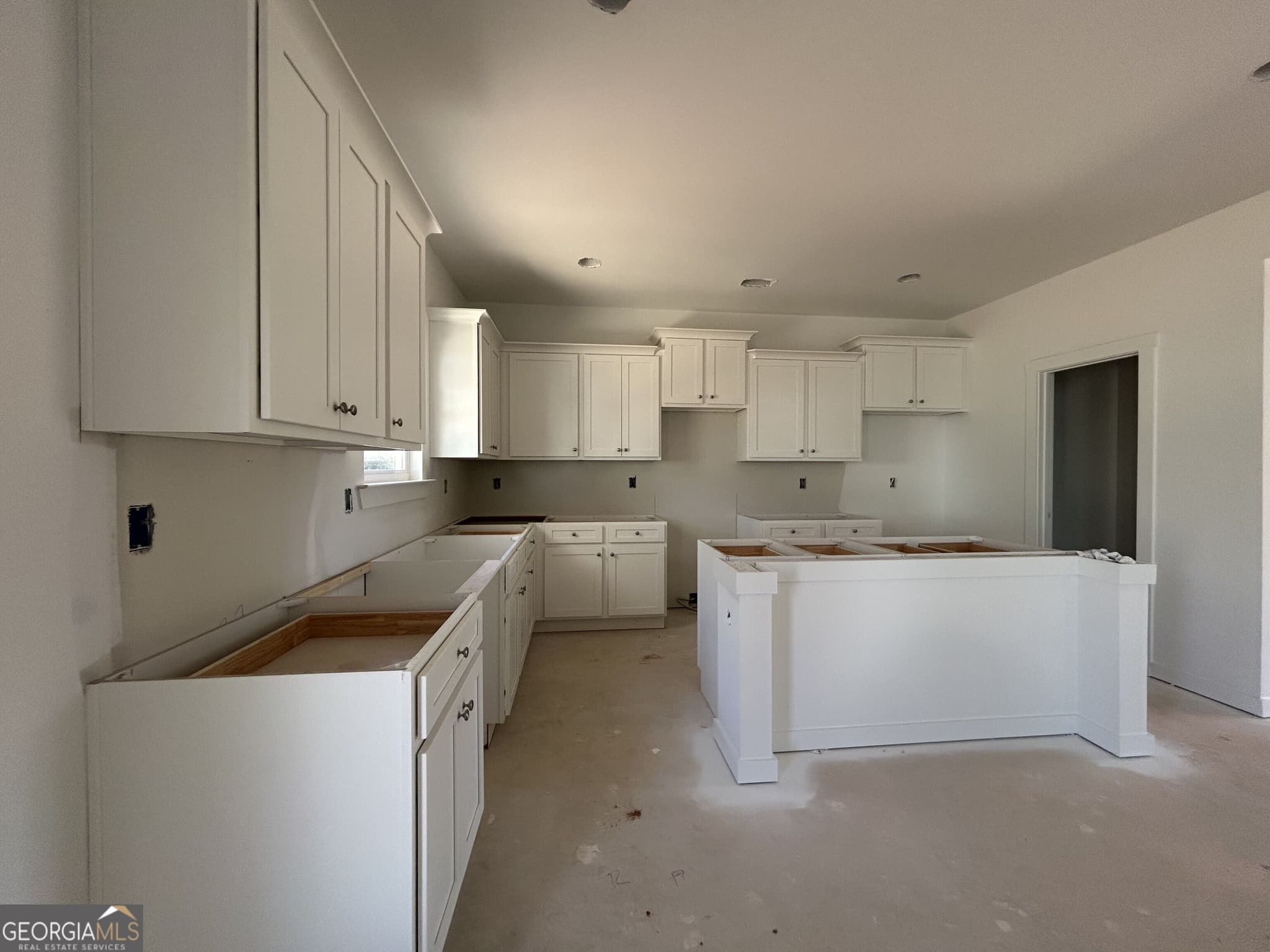 4 bedroom, 2.5 bathroom, 2,157 sq ft single family residence for sale at 210 Ruby Robin Drive, Jefferson, GA 30549 — photo 8