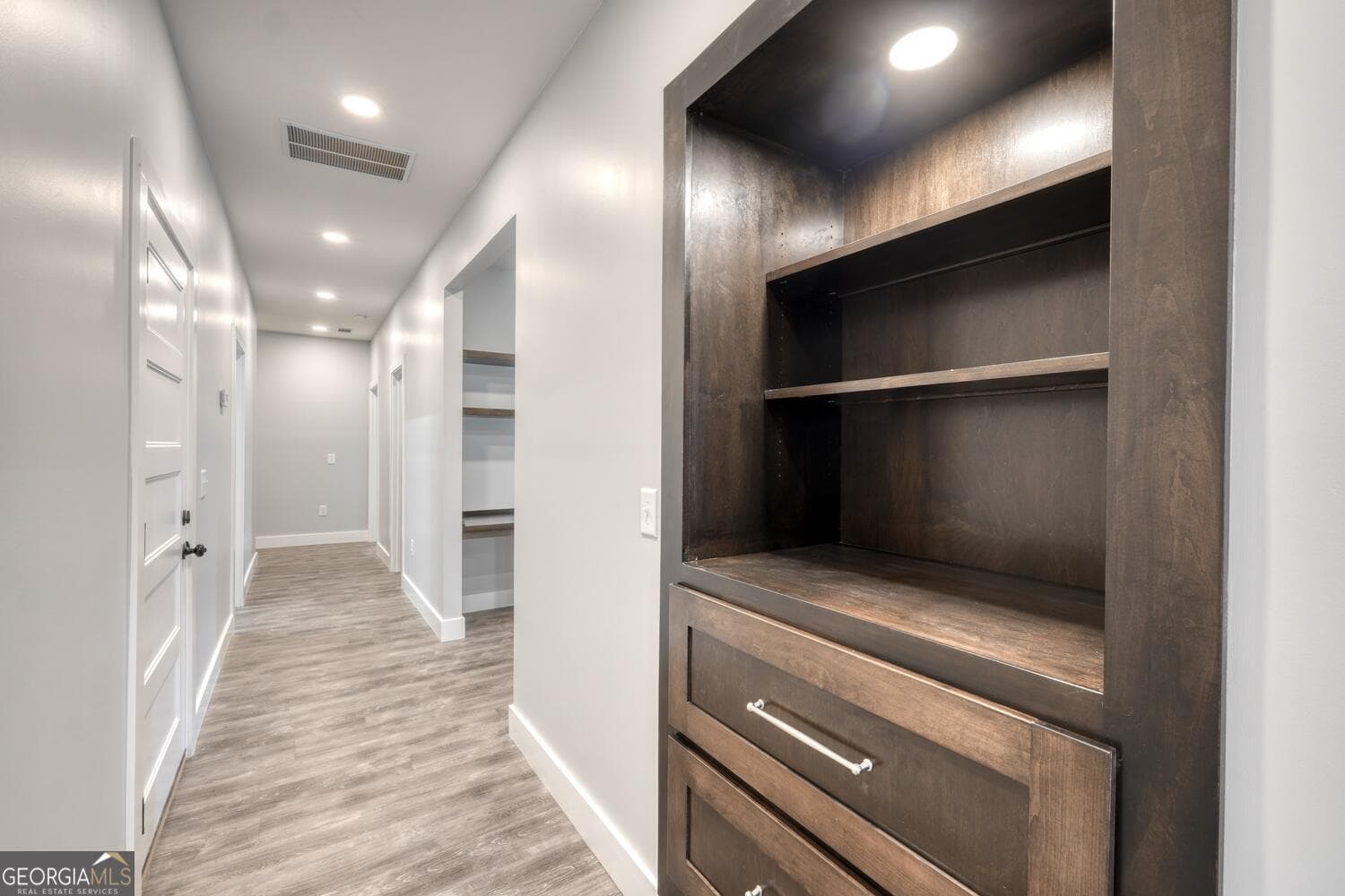 3 bedroom, 2.5 bathroom, 2,075 sq ft single family residence under contract at 98 Brett Way F, Hiawassee, GA 30546 — photo 7