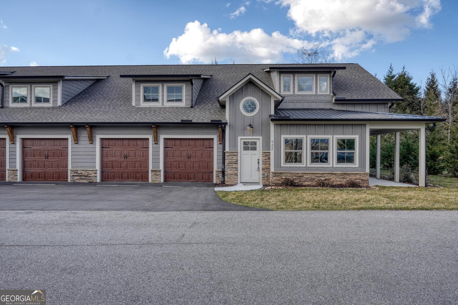 3 bedroom, 2.5 bathroom, 2,075 sq ft single family residence under contract at 98 Brett Way F, Hiawassee, GA 30546