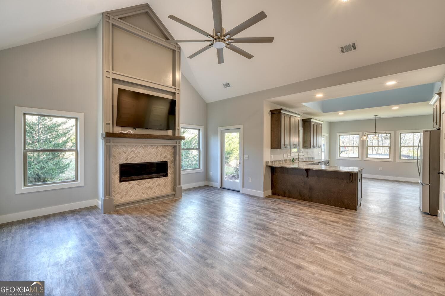 3 bedroom, 2.5 bathroom, 2,075 sq ft single family residence under contract at 98 Brett Way F, Hiawassee, GA 30546 — photo 10