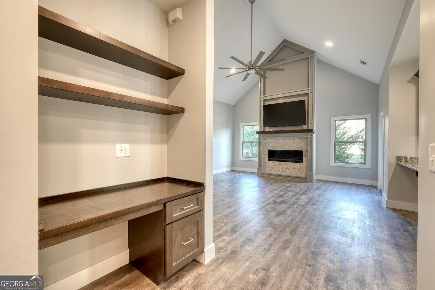 3 bedroom, 2.5 bathroom, 2,075 sq ft single family residence under contract at 98 Brett Way F, Hiawassee, GA 30546 — photo 8