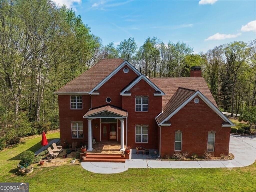 6 bedroom, 4 bathroom, 4,277 sq ft single family residence for rent at 915 Chipley Court, Marietta, GA 30062 for $4,600 a month — photo 1 of 1