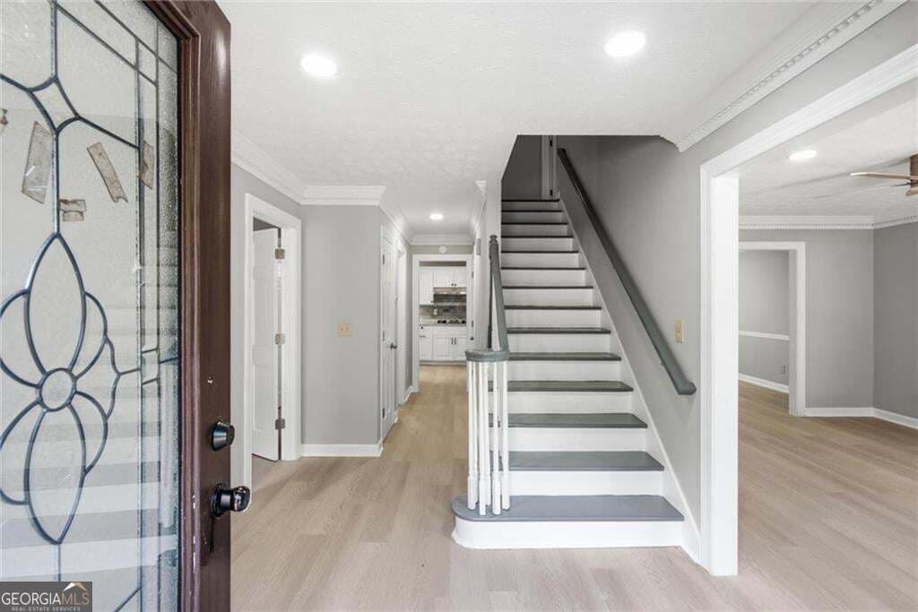 7 bedroom, 4 bathroom, 3,897 sq ft single family residence for sale at 24 Planters Drive, Lilburn, GA 30047 — photo 4