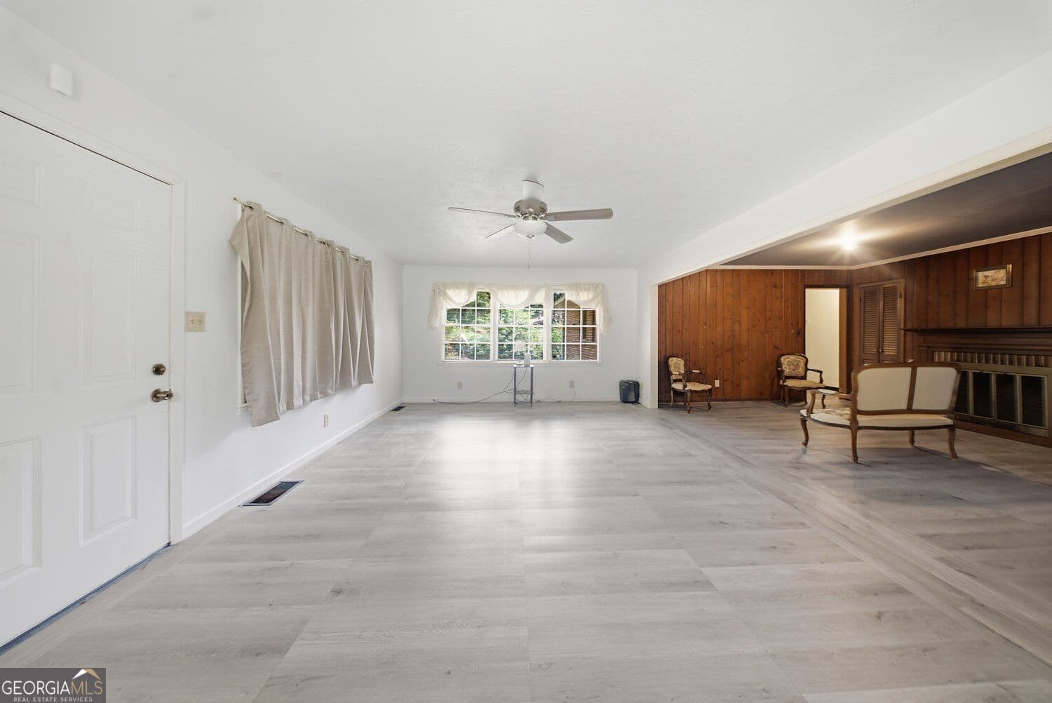 3 bedroom, 2 bathroom, 1,936 sq ft single family residence for sale at 6622 Hawes Drive, Lithonia, GA 30058 — photo 5