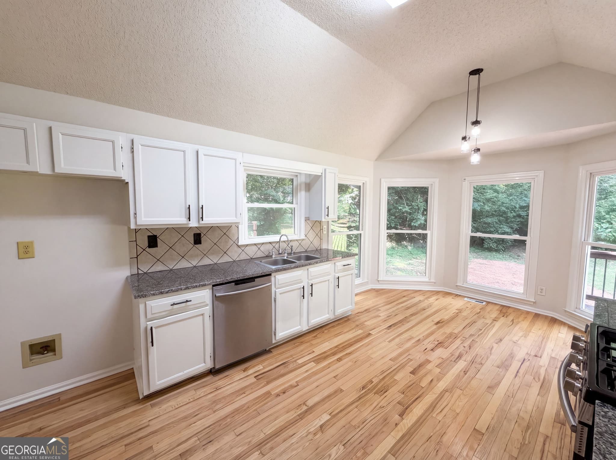 3 bedroom, 2 bathroom, 1,594 sq ft single family residence for sale at 95 Christophers Gallop, Stockbridge, GA 30281 — photo 7