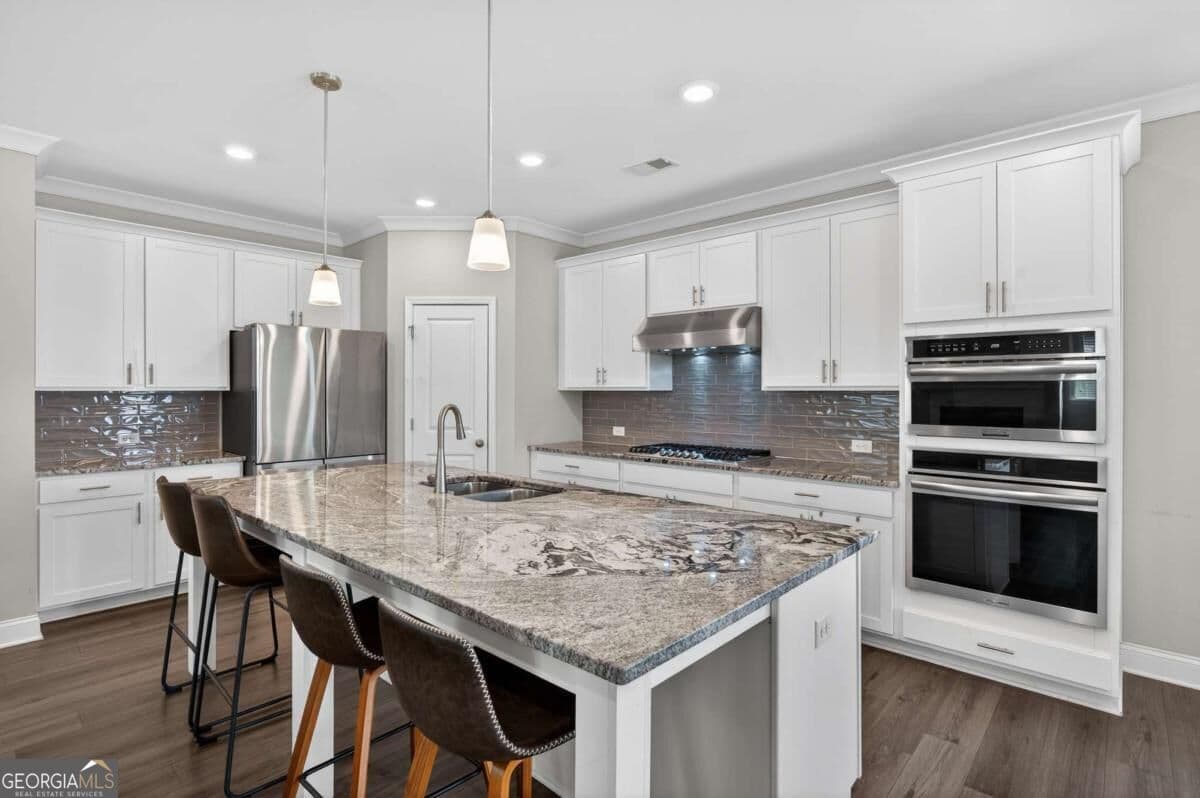 4 bedroom, 3 bathroom, 2,448 sq ft single family residence for sale at 1020 River Park Drive, Johns Creek, GA 30097 — photo 9