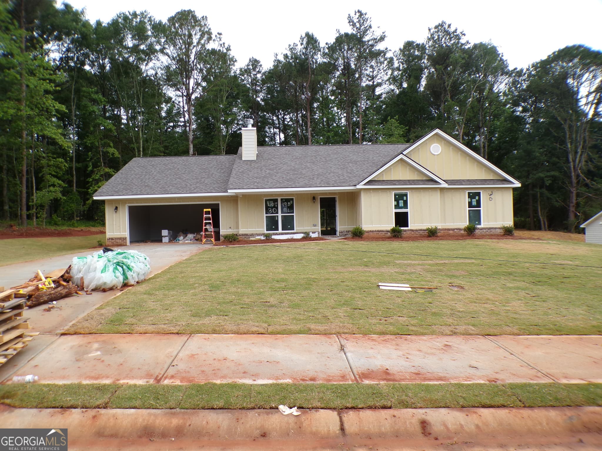 4 bedroom, 3 bathroom, 2,150 sq ft single family residence for sale at 16 Mockingbird Lane 38, Winder, GA 30680