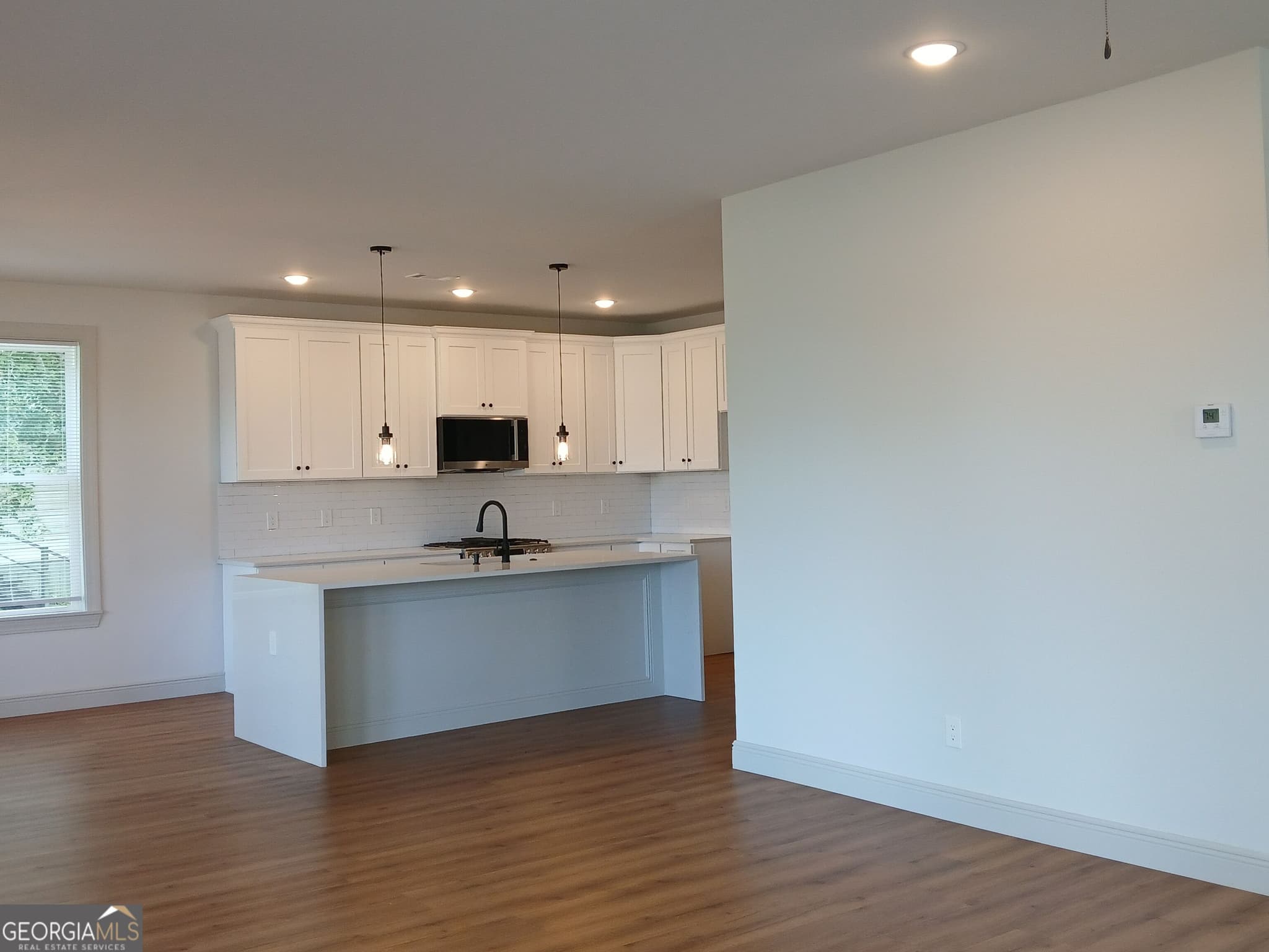 5 bedroom, 3.5 bathroom, 2,700 sq ft single family residence for rent at 245 Lakeview Drive, Locust Grove, GA 30248 for $3,000 a month — photo 7