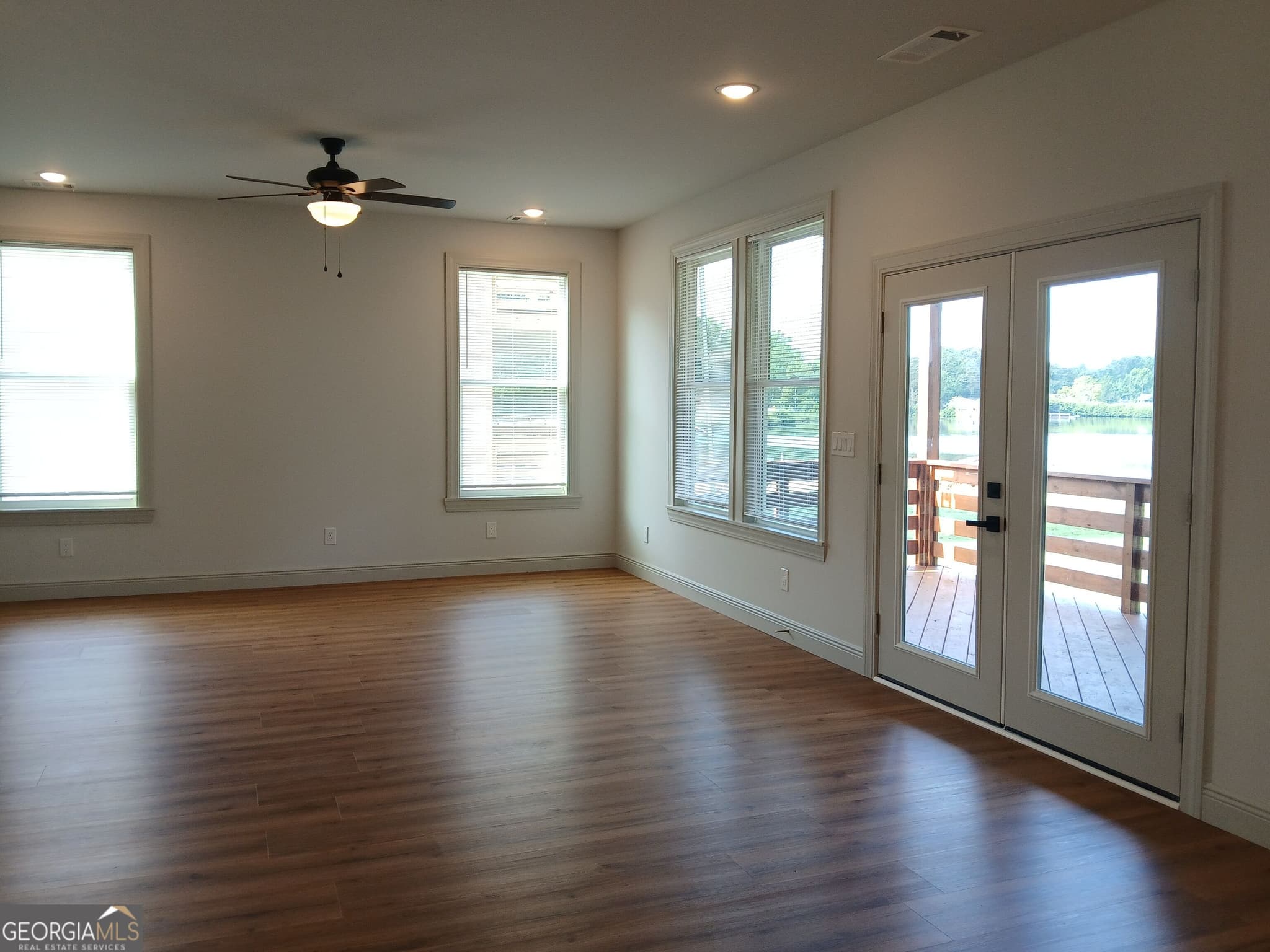 5 bedroom, 3.5 bathroom, 2,700 sq ft single family residence for rent at 245 Lakeview Drive, Locust Grove, GA 30248 for $3,000 a month — photo 5