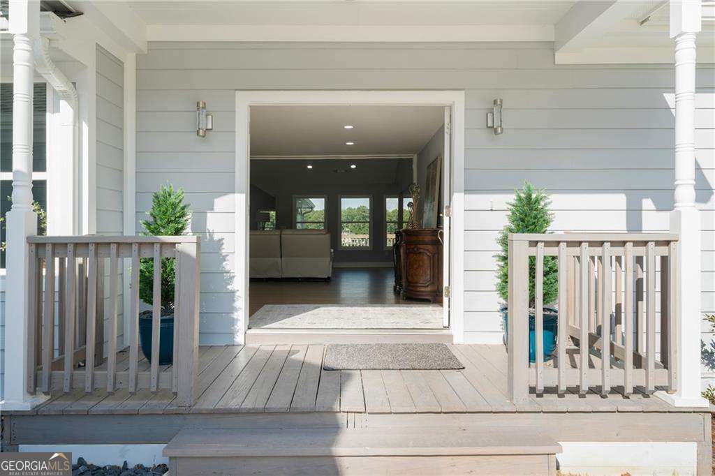 4 bedroom, 4.5 bathroom, 4,247 sq ft single family residence for sale at 9058 Woodlake Lane, Villa Rica, GA 30180 — photo 5