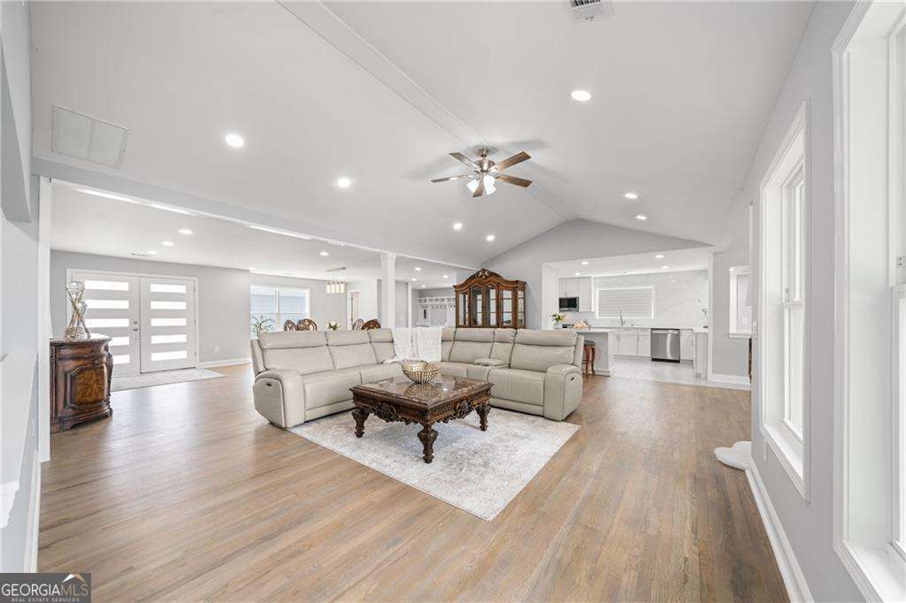 4 bedroom, 4.5 bathroom, 4,247 sq ft single family residence for sale at 9058 Woodlake Lane, Villa Rica, GA 30180 — photo 9