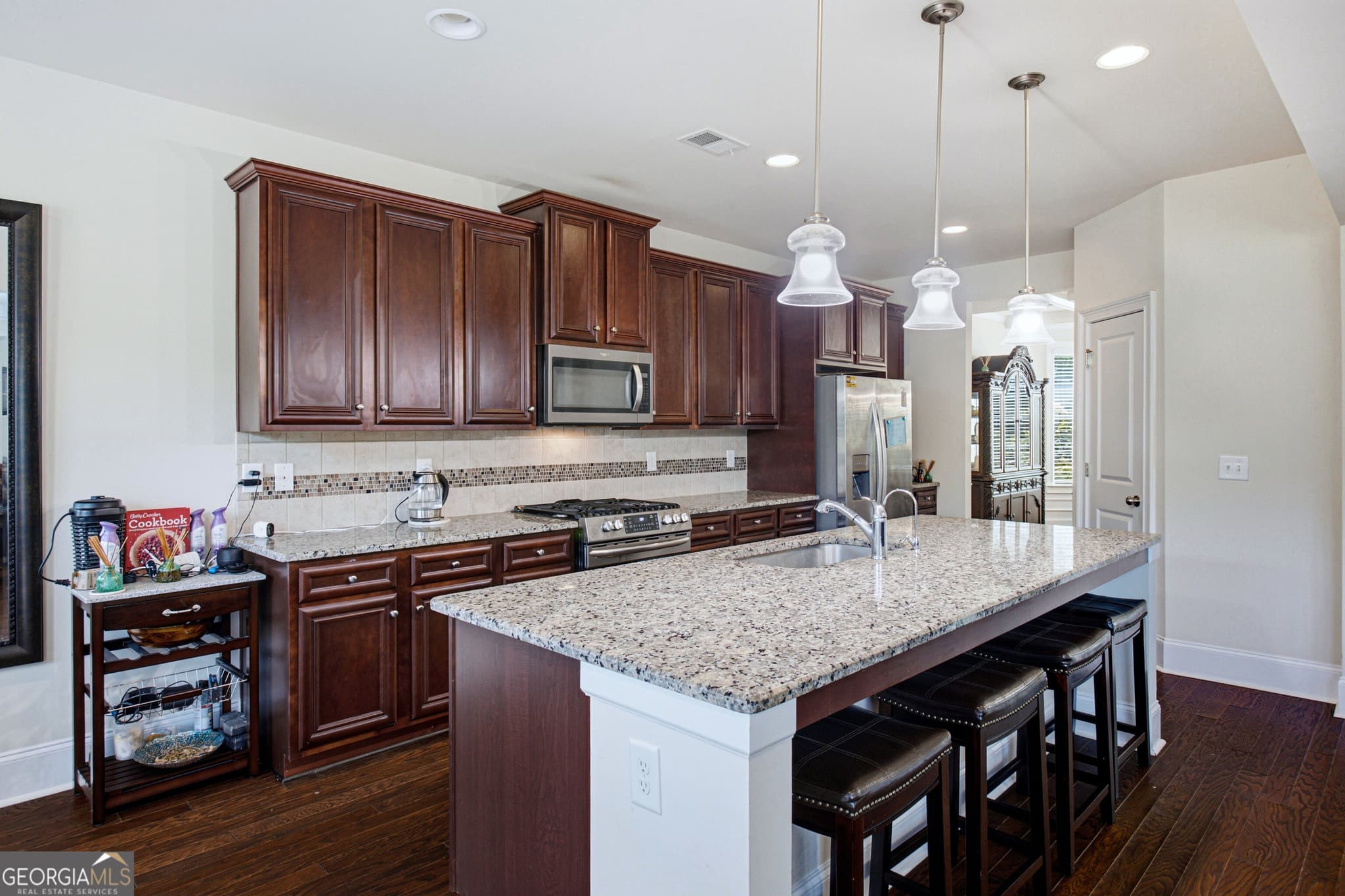 5 bedroom, 4 bathroom, 3,492 sq ft single family residence for sale at 366 Gail Pond Drive, Lawrenceville, GA 30045 — photo 7