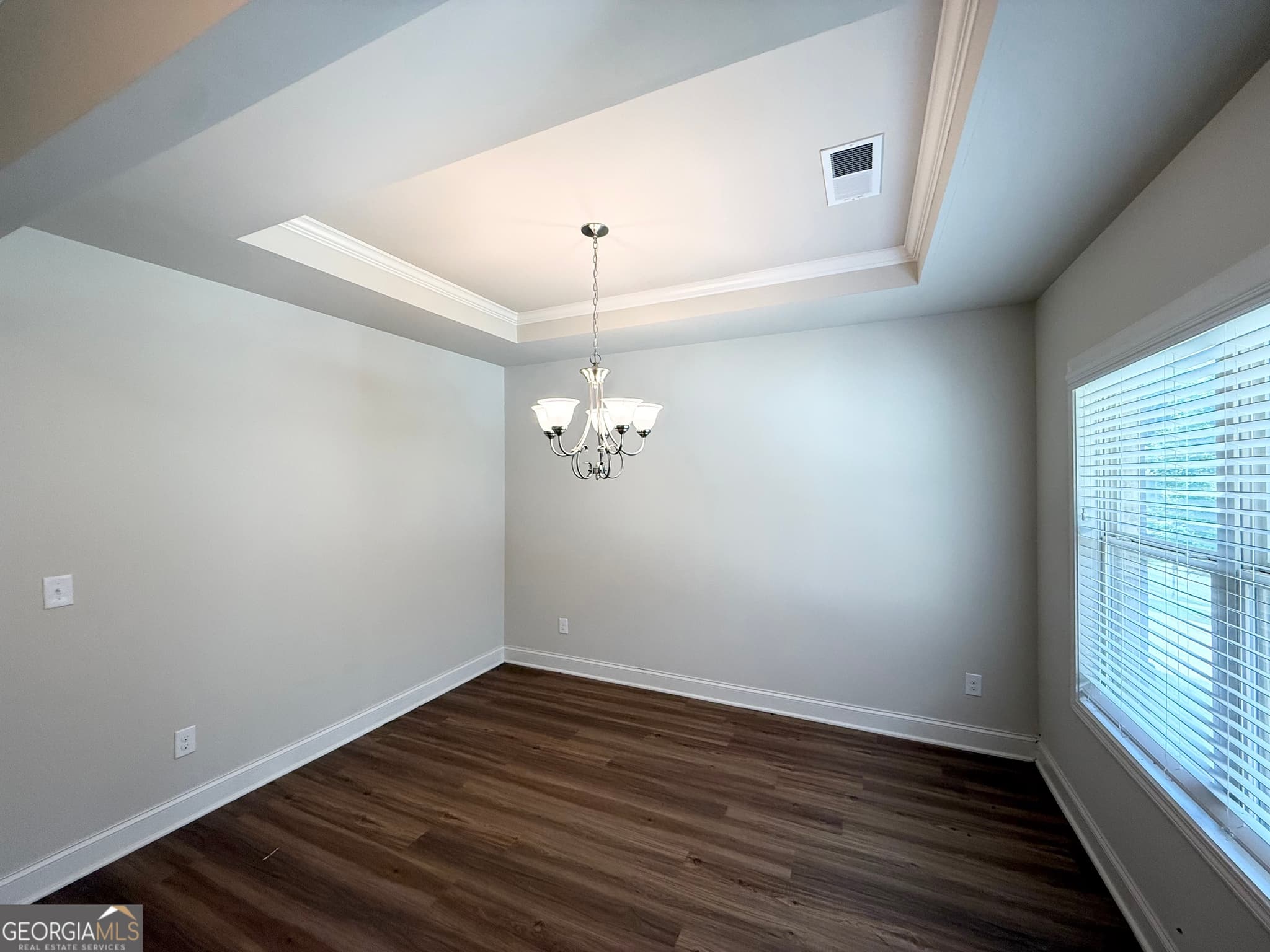 4 bedroom, 2.5 bathroom, 2,352 sq ft single family residence for sale at 255 Dublin Way, Dallas, GA 30132 — photo 3