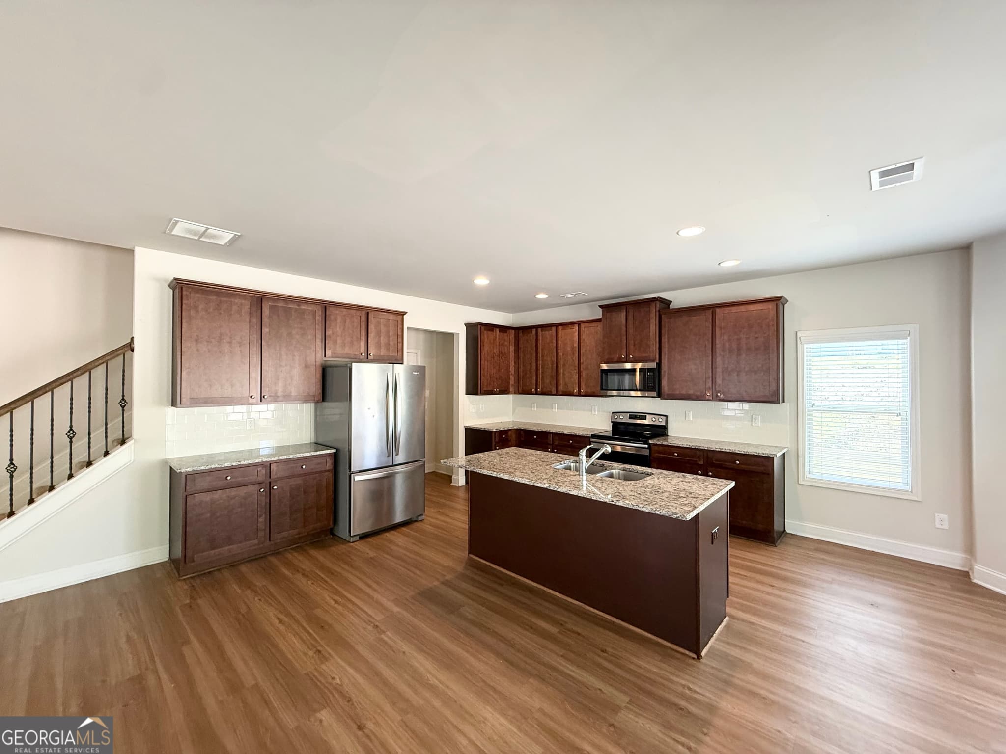 4 bedroom, 2.5 bathroom, 2,352 sq ft single family residence for sale at 255 Dublin Way, Dallas, GA 30132 — photo 5