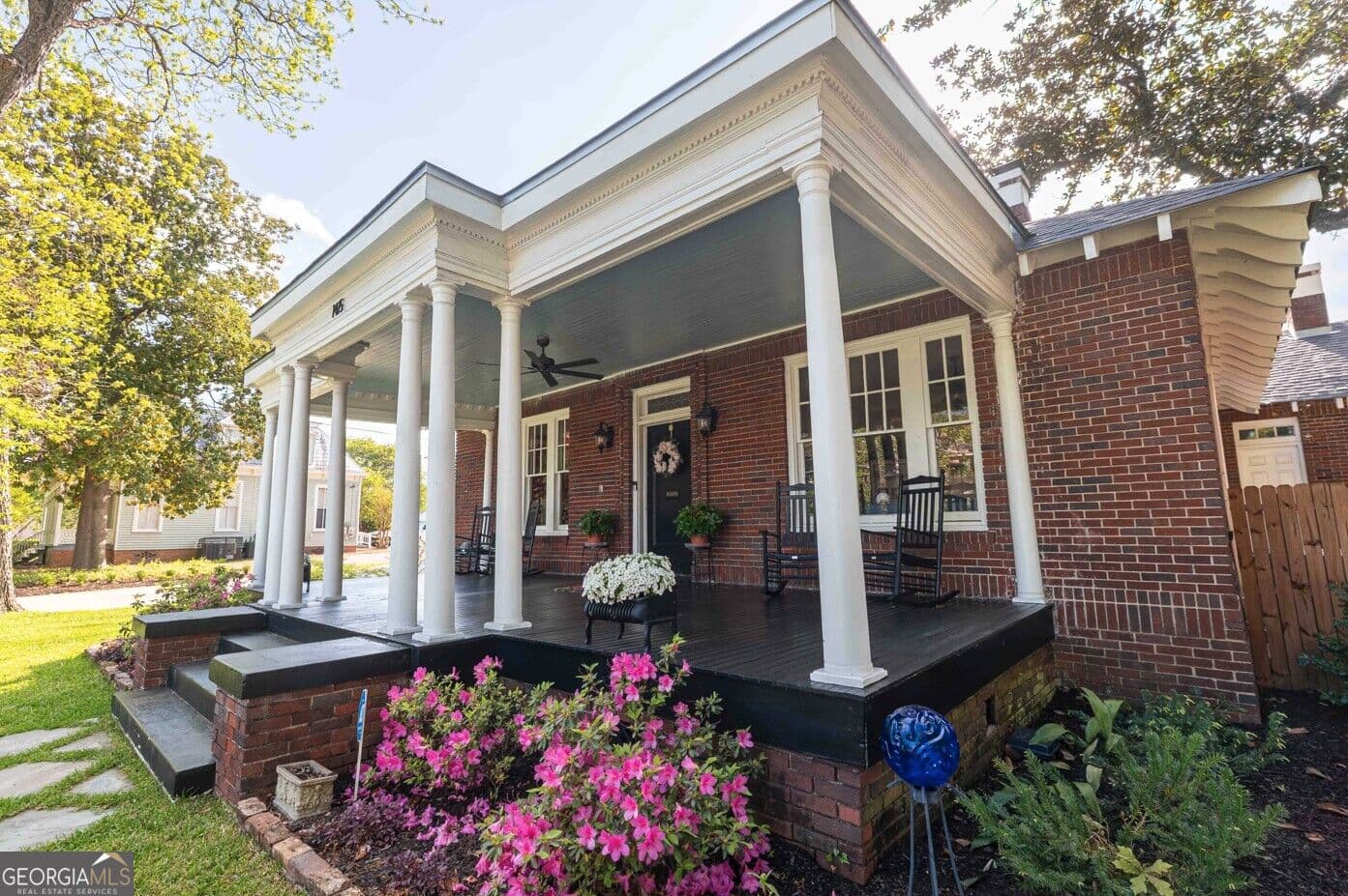 4 bedroom, 3.5 bathroom, 3,859 sq ft single family residence for sale at 1415 3rd Avenue, Columbus, GA 31901 — photo 2