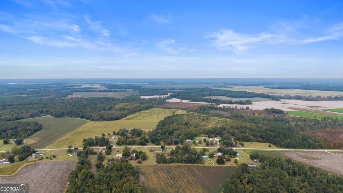 1 bedroom, 1 bathroom, 600 sq ft single family residence for sale at 1031 Scotts Store Road, Millen, GA 30442 — photo 3
