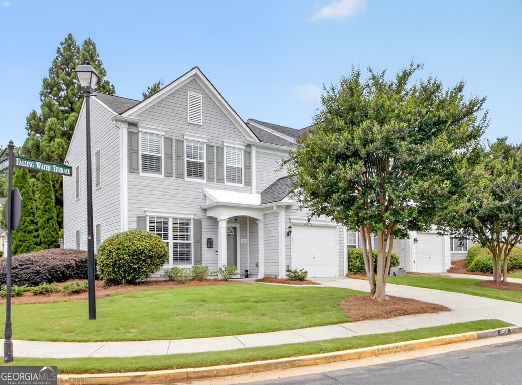 3 bedroom, 2.5 bathroom, 1,642 sq ft townhouse sold at 4901 Falling Water Terrace, Roswell, GA 30076