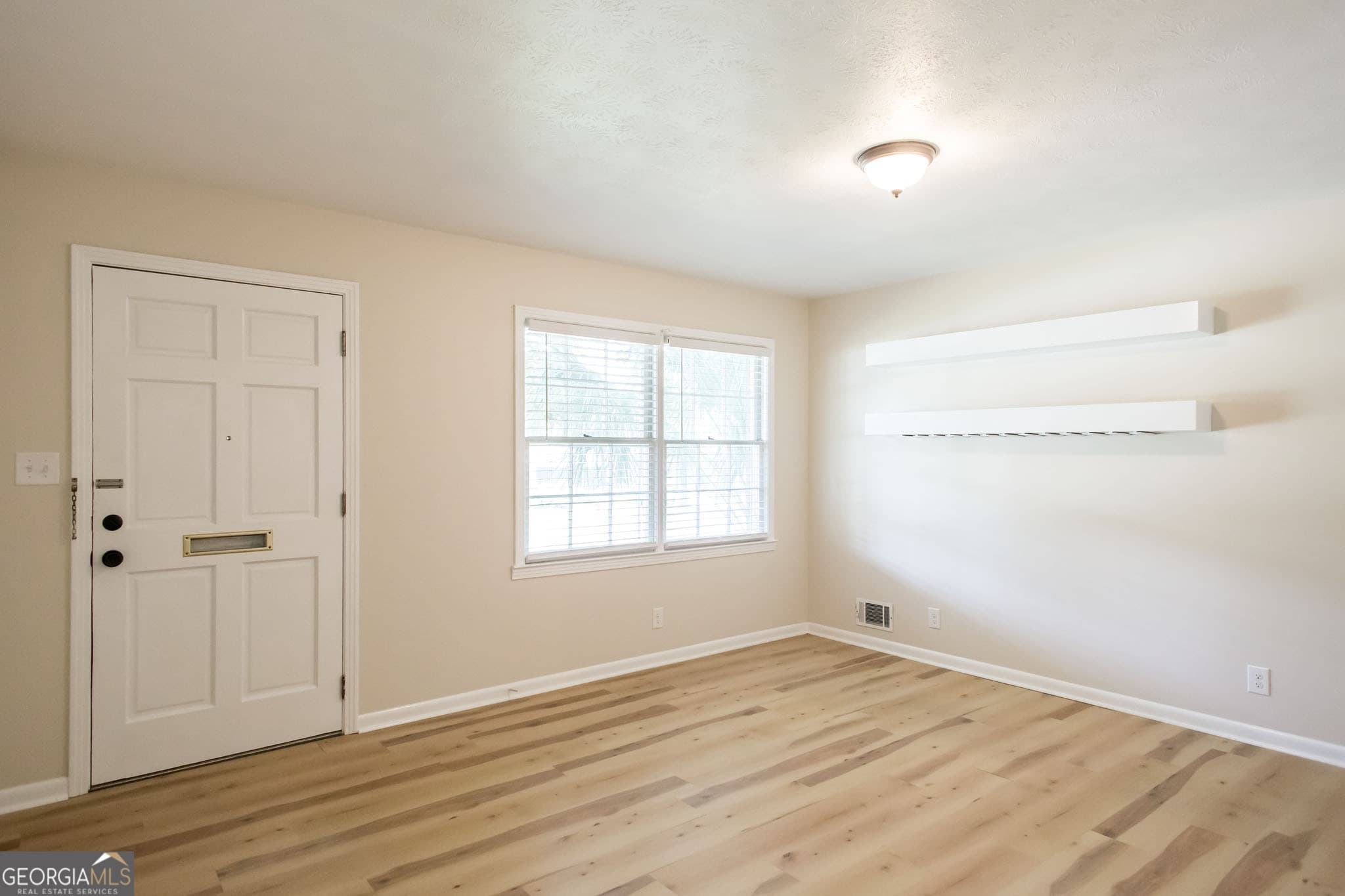 4 bedroom, 3 bathroom, 2,622 sq ft single family residence for sale at 1708 City Boulevard, Waycross, GA 31501 — photo 5