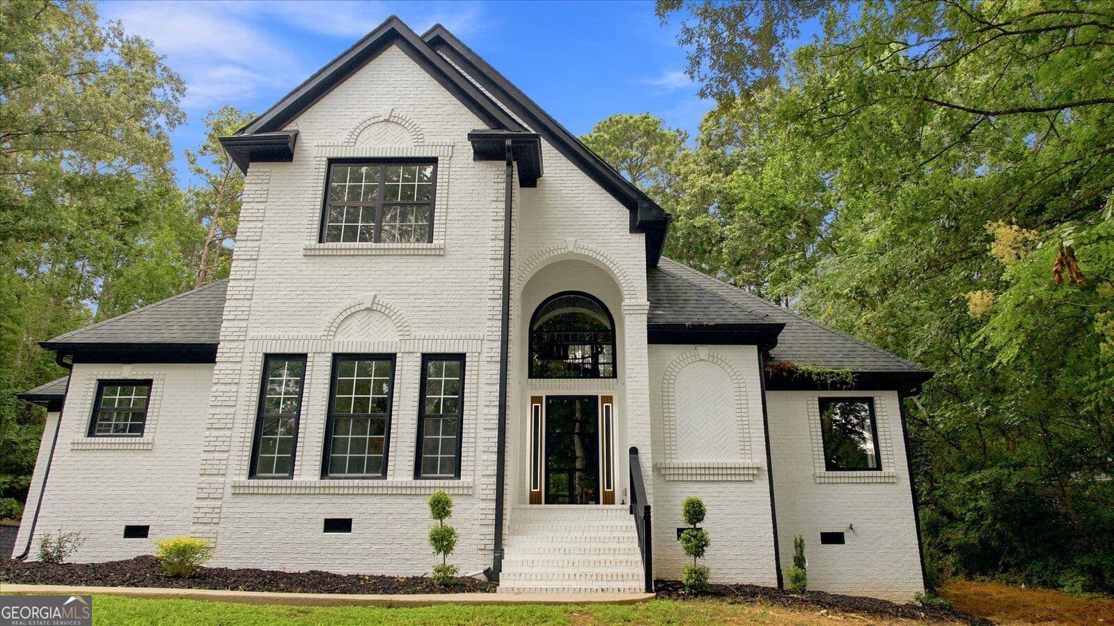 4 bedroom, 3.5 bathroom, 3,108 sq ft single family residence for sale at 141 Amicalola Way, Jonesboro, GA 30236 — photo 4