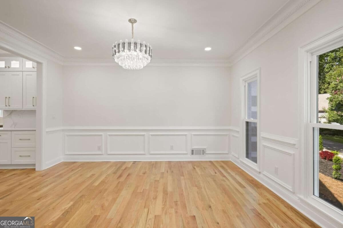 6 bedroom, 5.5 bathroom, 5,258 sq ft single family residence for sale at 762 Bedford Oaks Drive, Marietta, GA 30068 — photo 6