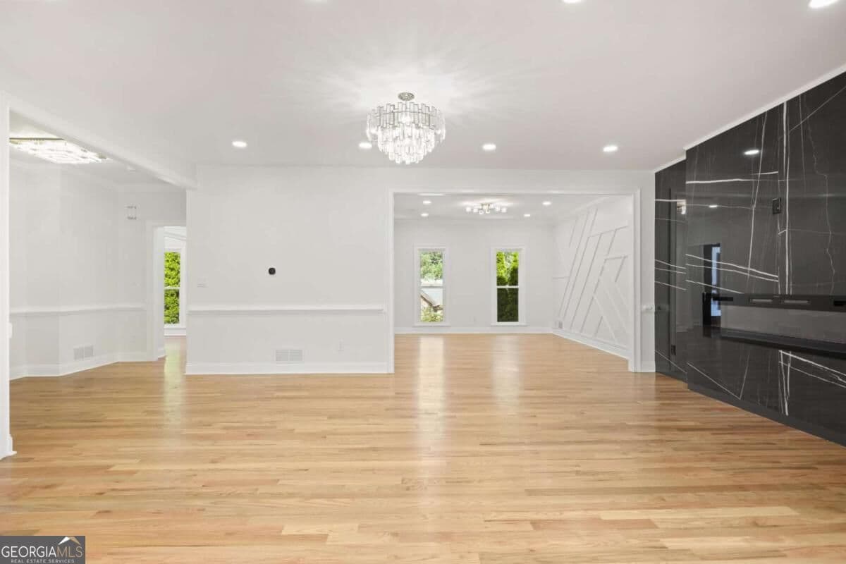 6 bedroom, 5.5 bathroom, 5,258 sq ft single family residence for sale at 762 Bedford Oaks Drive, Marietta, GA 30068 — photo 8