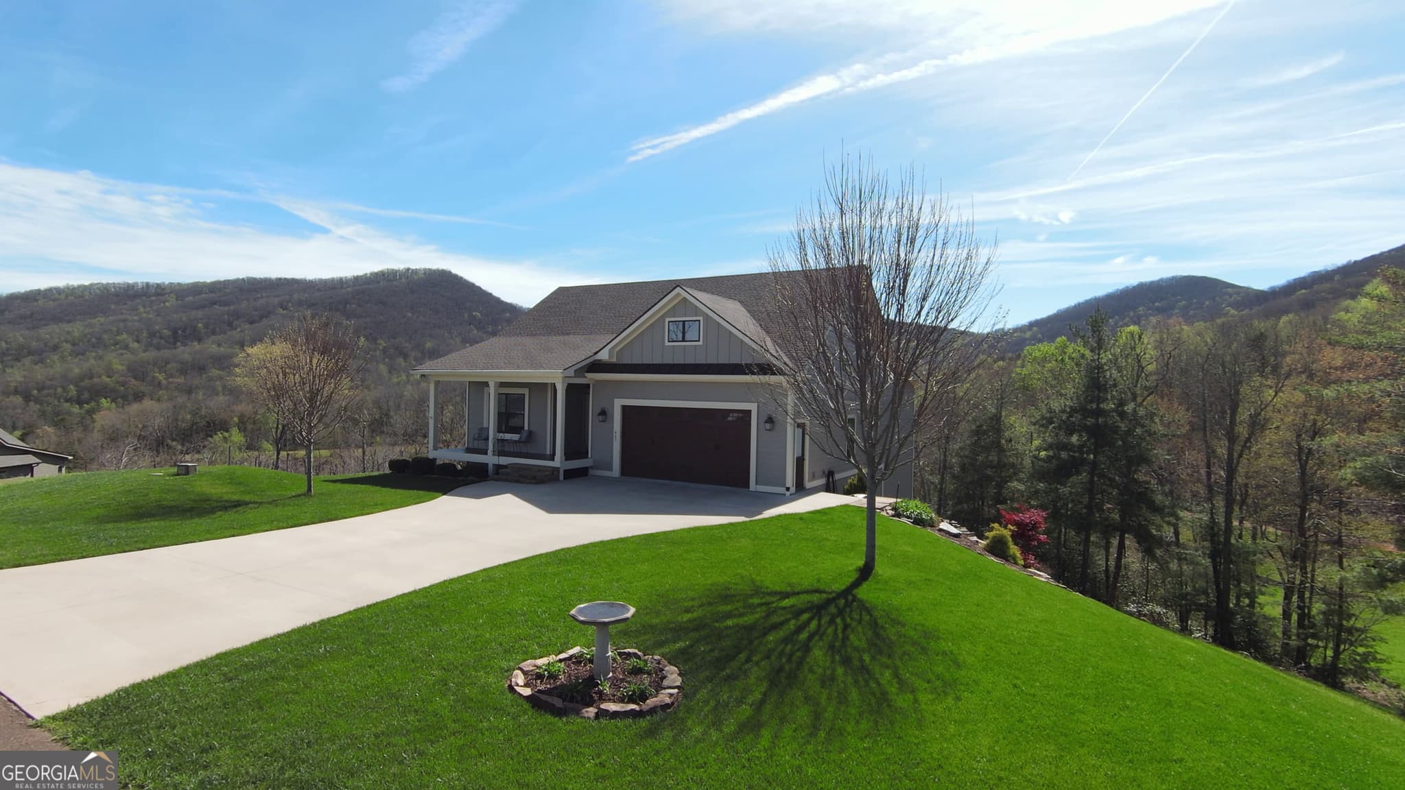 3 bedroom, 3 bathroom, 3,076 sq ft single family residence for sale at 463 Ivy Log Heights Road, Young Harris, GA 30582 — photo 1 of 40