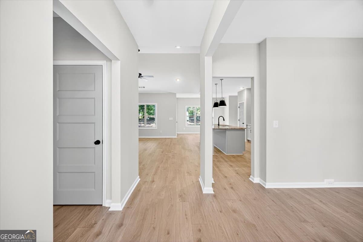 4 bedroom, 3 bathroom, 2,813 sq ft single family residence for sale at 205 Barnett Lane, Thomaston, GA 30286 — photo 6