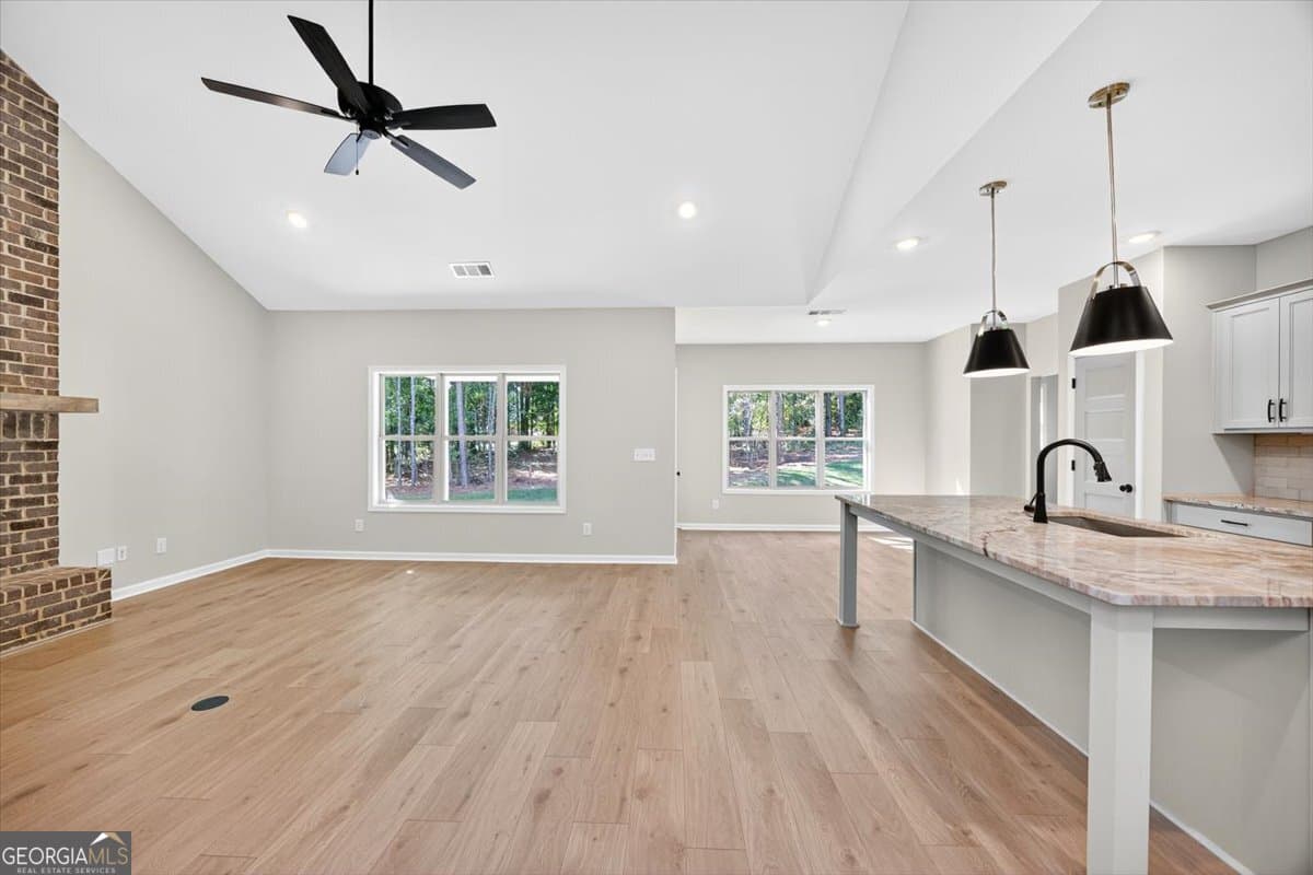 4 bedroom, 3 bathroom, 2,813 sq ft single family residence for sale at 205 Barnett Lane, Thomaston, GA 30286 — photo 9