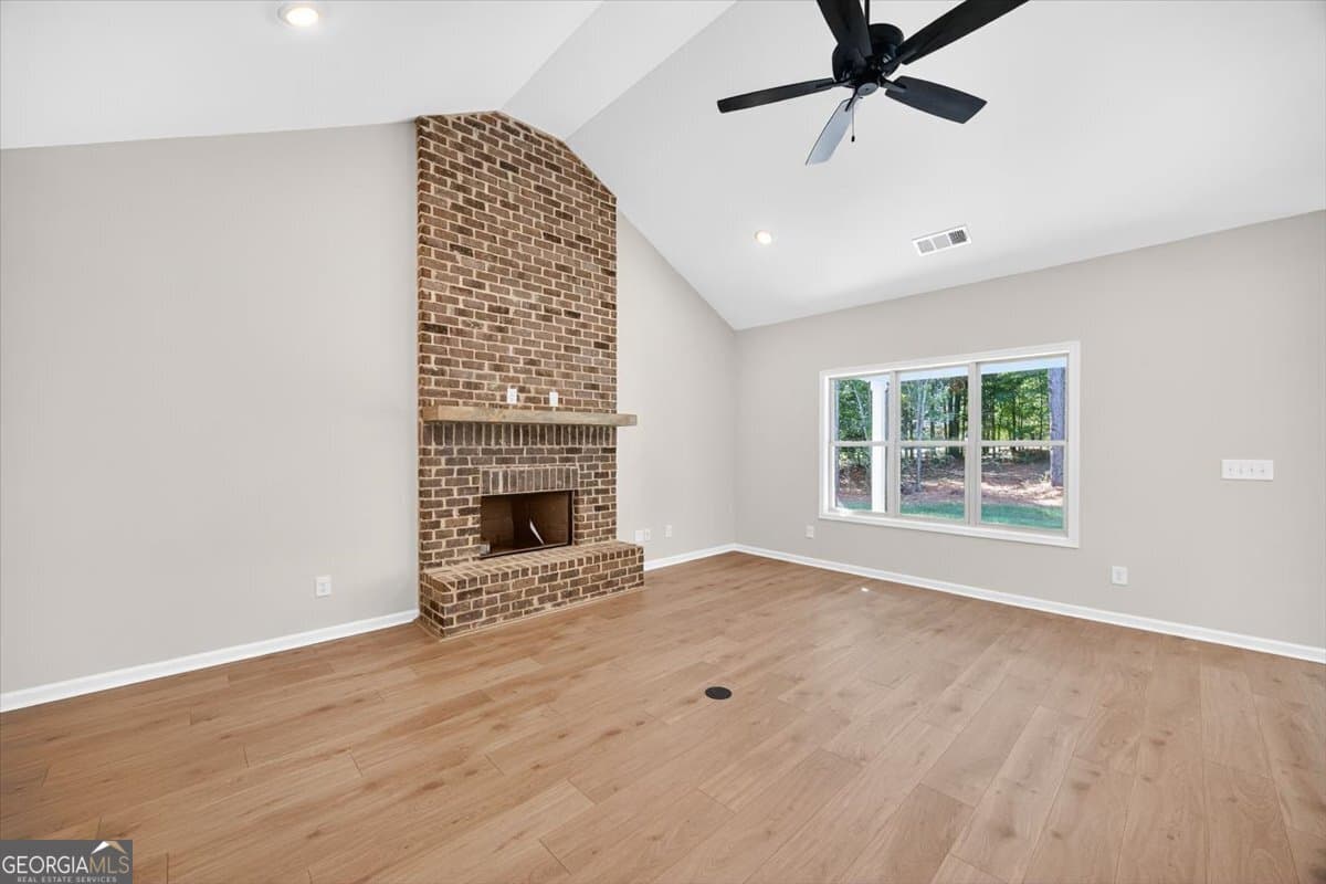 4 bedroom, 3 bathroom, 2,813 sq ft single family residence for sale at 205 Barnett Lane, Thomaston, GA 30286 — photo 10