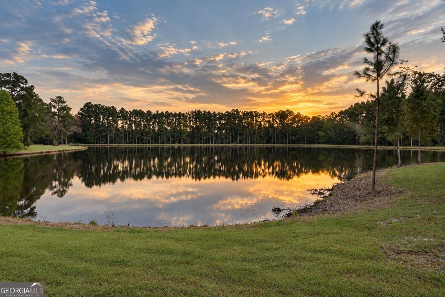4 bedroom, 2 bathroom, 3,508 sq ft single family residence for sale at 436 Main Street, Milan, GA 31060 — photo 2