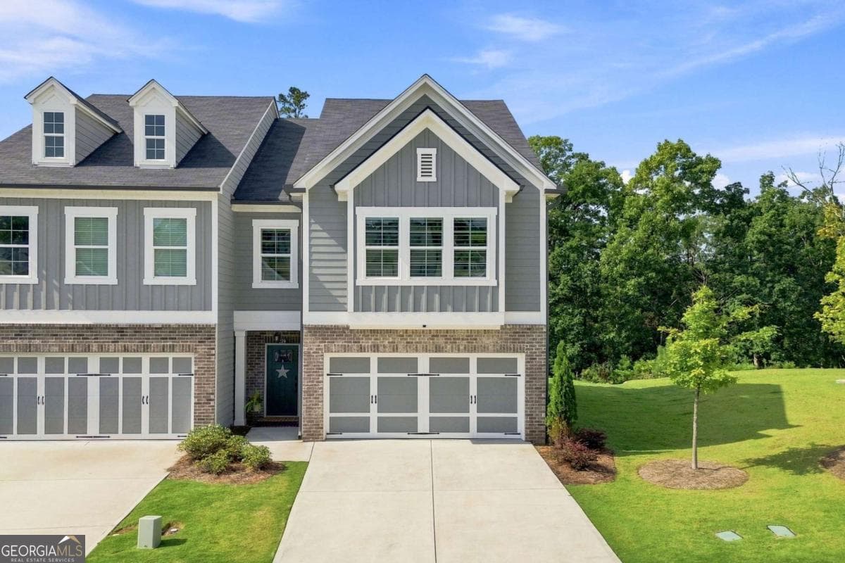 4 bedroom, 3.5 bathroom, 2,480 sq ft townhouse for sale at 229 Lakeside Place, Canton, GA 30114 — photo 2
