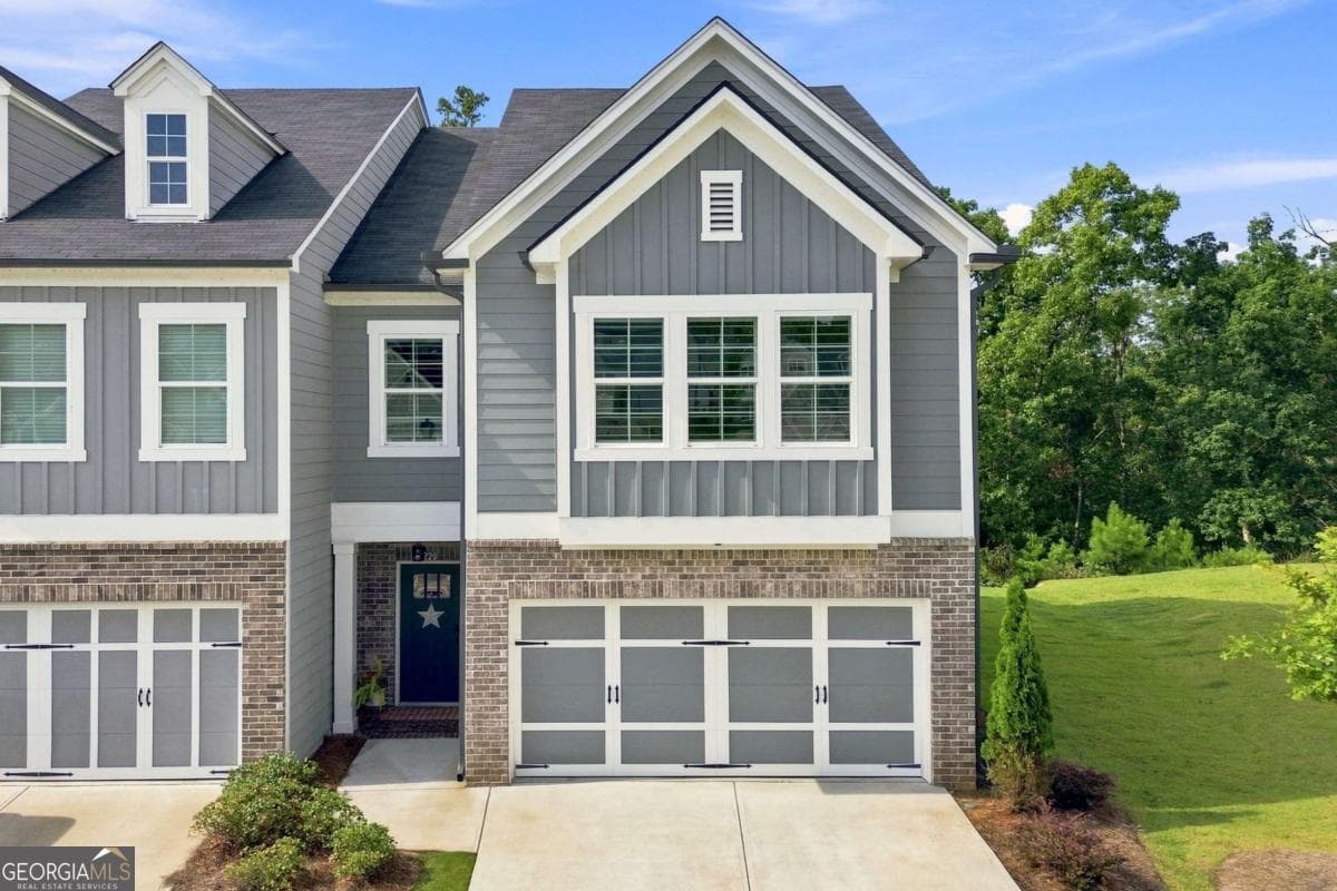 4 bedroom, 3.5 bathroom, 2,480 sq ft townhouse for sale at 229 Lakeside Place, Canton, GA 30114 — photo 3