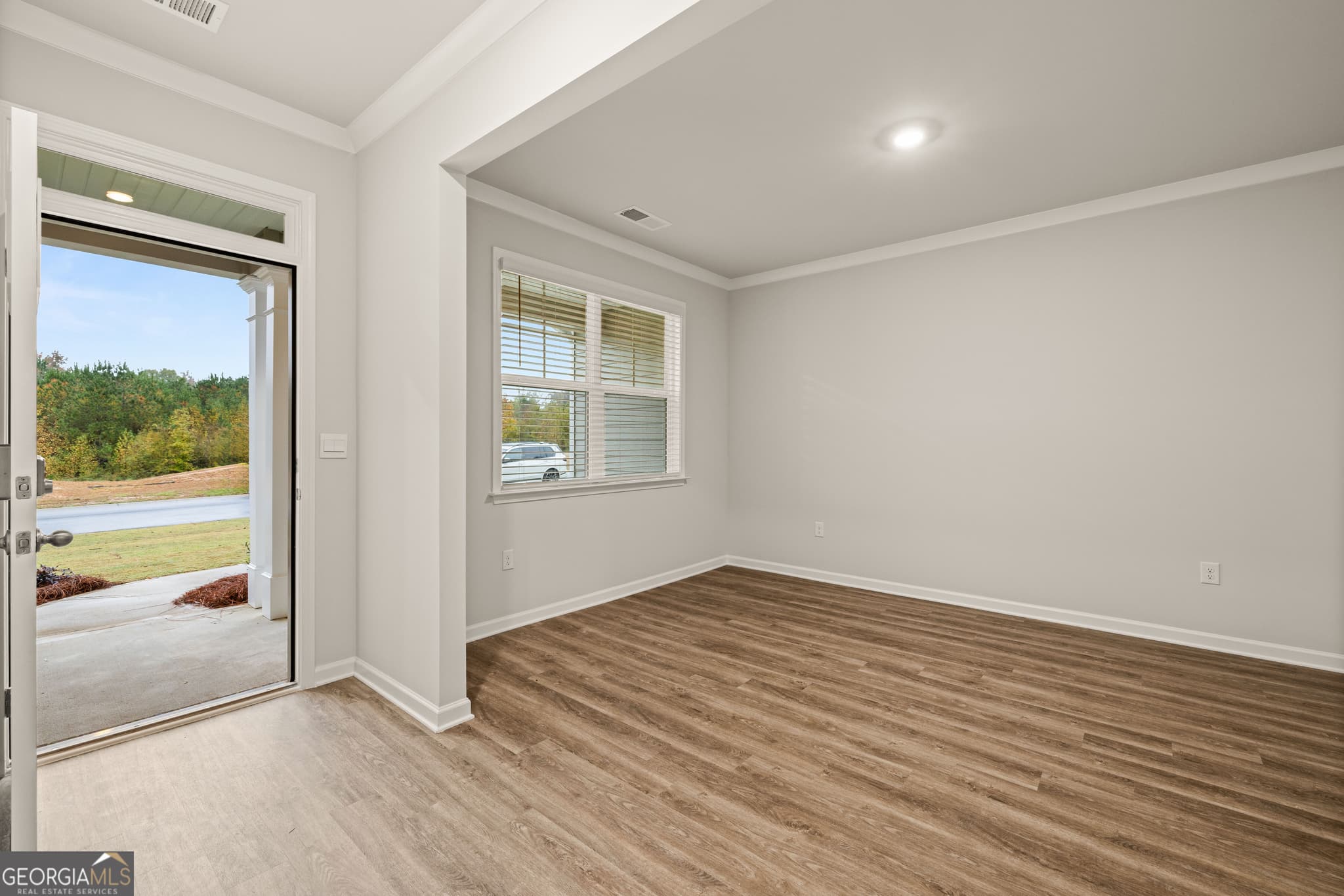3 bedroom, 2 bathroom, 2,103 sq ft single family residence for sale at 1180 Amerson Street 44, Buckhead, GA 30625 — photo 3