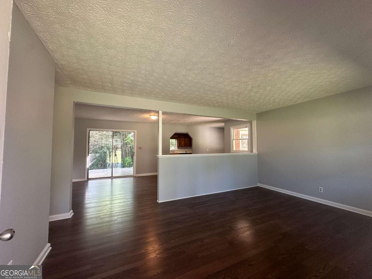 3 bedroom, 1.5 bathroom, 1,452 sq ft single family residence for rent at 1809 Stratford Arms Drive, Morrow, GA 30260 for $1,500 a month — photo 2
