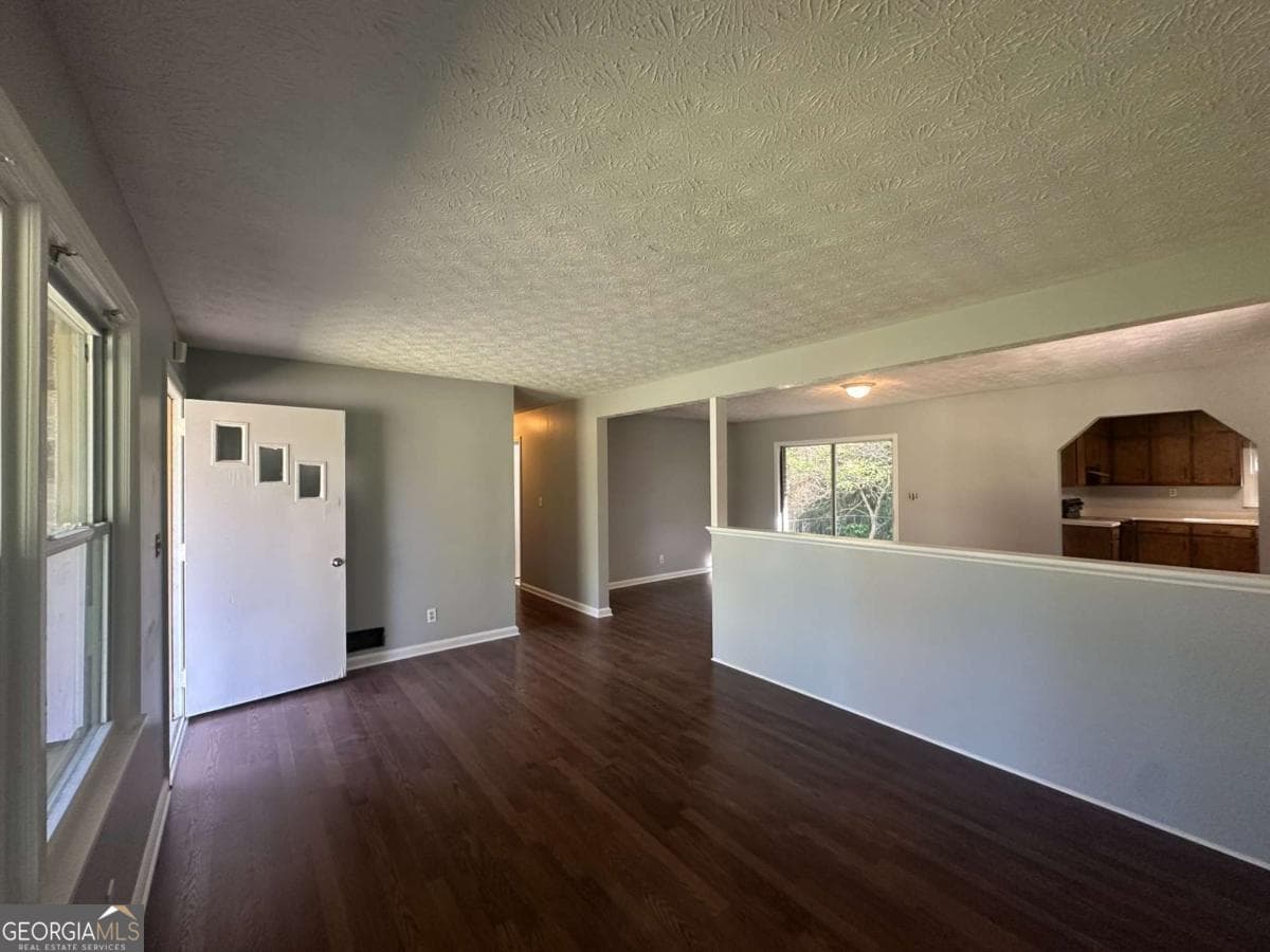 3 bedroom, 1.5 bathroom, 1,452 sq ft single family residence for rent at 1809 Stratford Arms Drive, Morrow, GA 30260 for $1,500 a month — photo 3