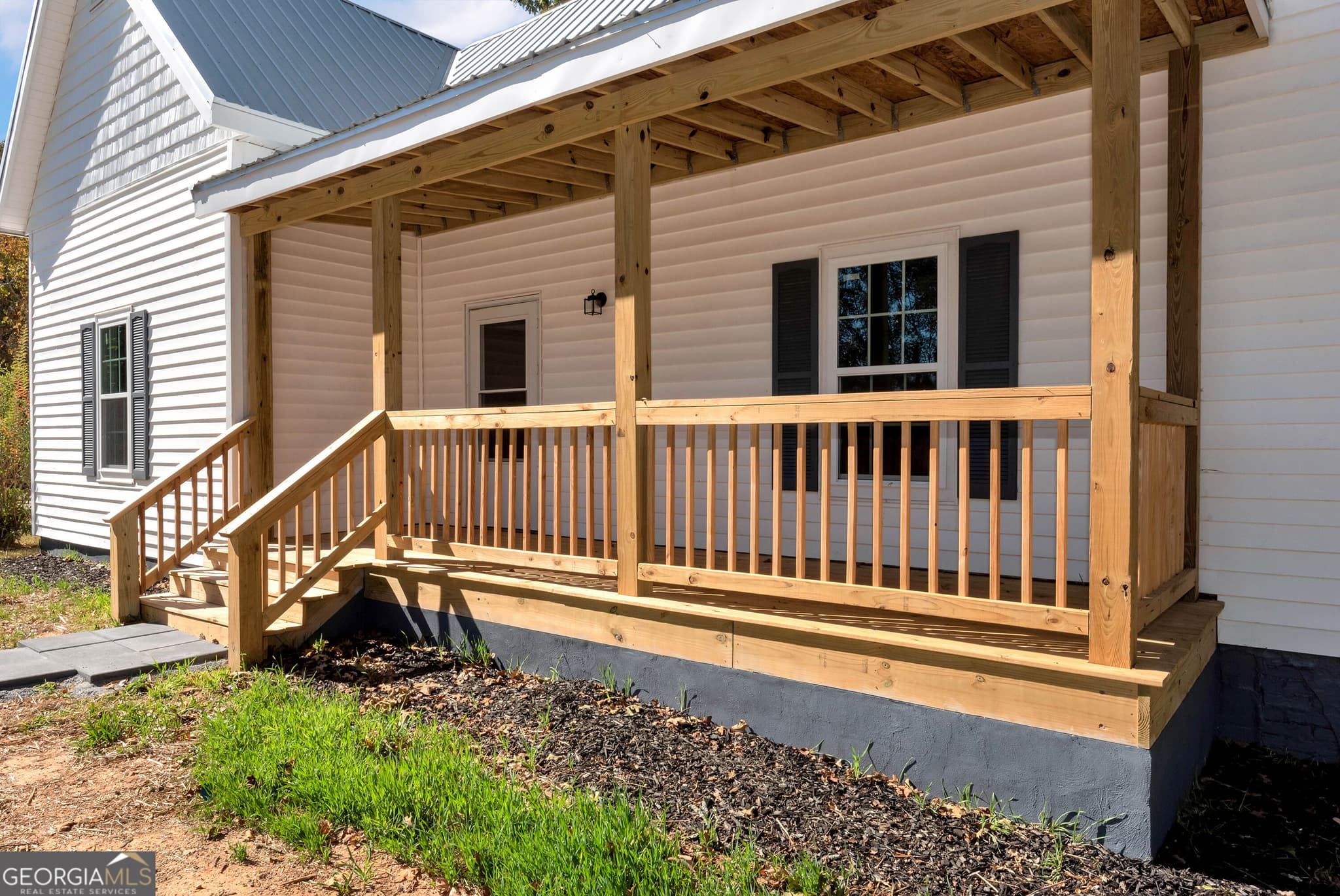 2 bedroom, 1 bathroom, 1,471 sq ft single family residence for sale at 1959 Oak Street, Comer, GA 30629 — photo 2