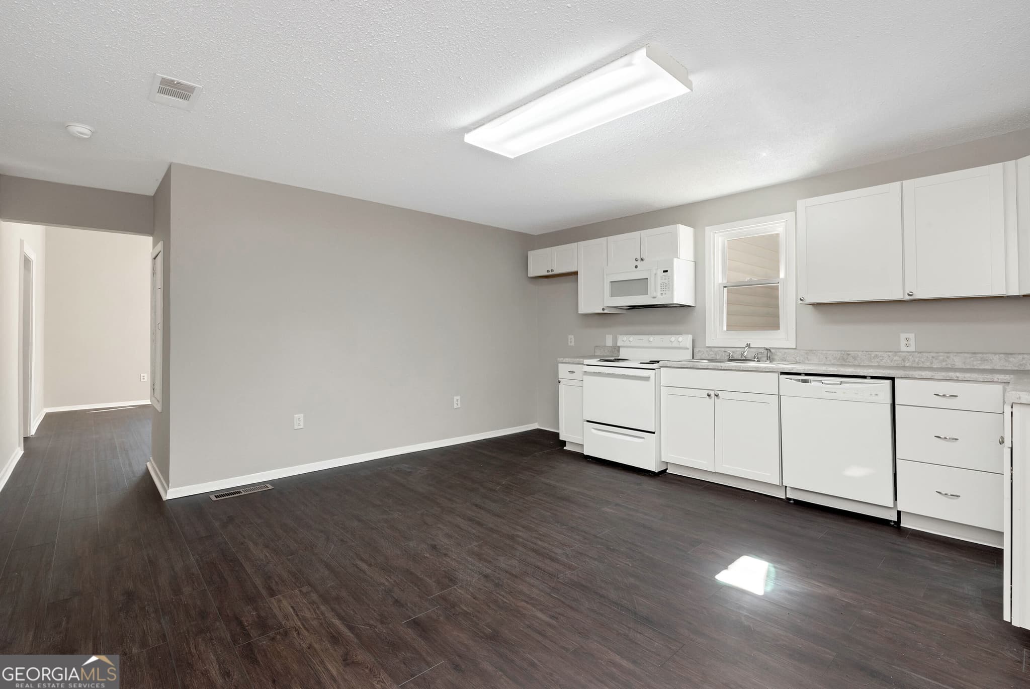 2 bedroom, 1 bathroom, 1,471 sq ft single family residence for sale at 1959 Oak Street, Comer, GA 30629 — photo 10