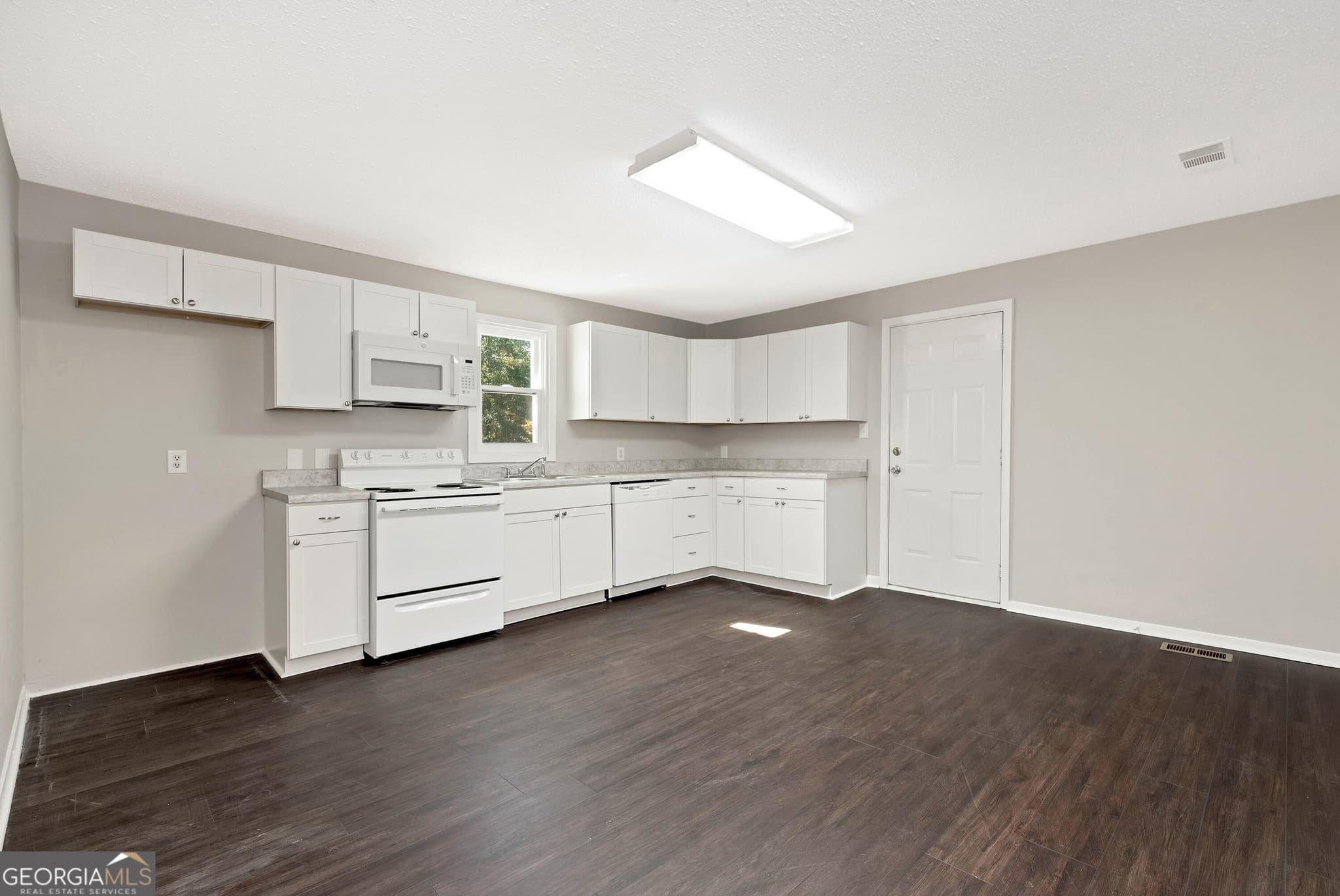 2 bedroom, 1 bathroom, 1,471 sq ft single family residence for sale at 1959 Oak Street, Comer, GA 30629 — photo 8