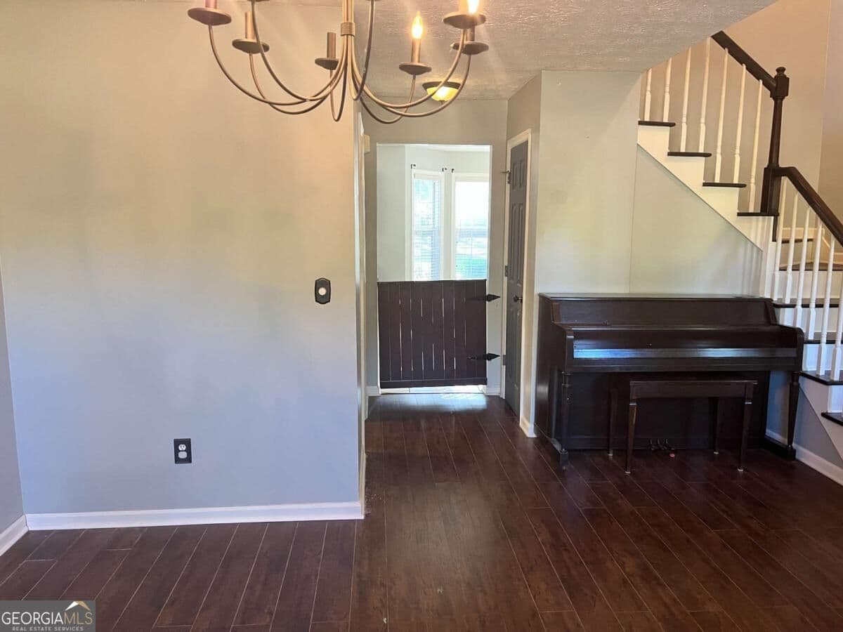 4 bedroom, 3.5 bathroom, 2,345 sq ft single family residence for rent at 30 Candlewood Court, Newnan, GA 30265 for $2,395 a month — photo 7