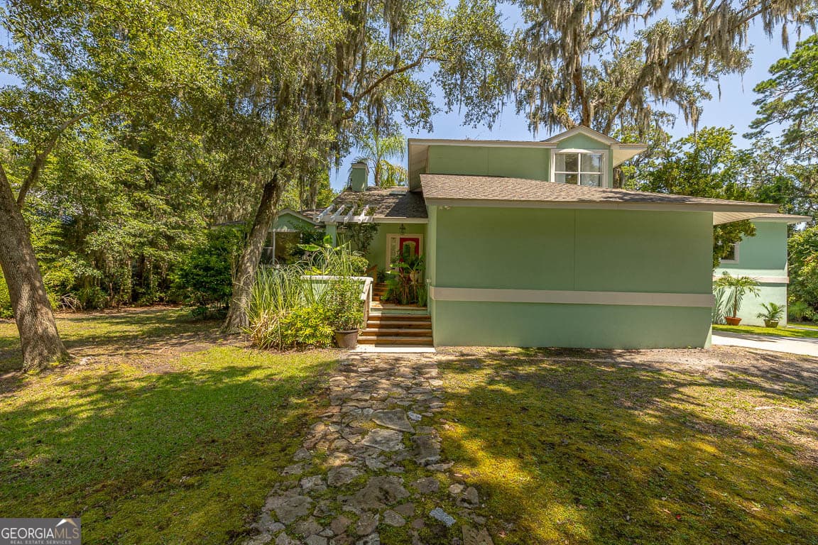 4 bedroom, 3 bathroom, 2,689 sq ft single family residence for sale at 123 Plemmons Drive, St. Simons, GA 31522 — photo 7