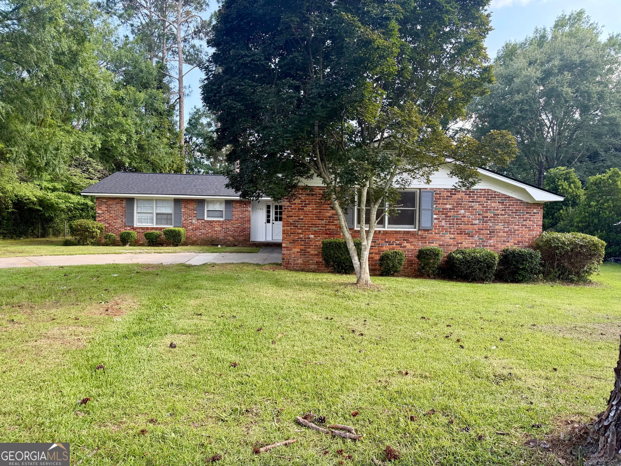 3 bedroom, 2 bathroom, 1,512 sq ft single family residence for sale at 1100 Pineneedle Drive, Perry, GA 31069 — photo 3
