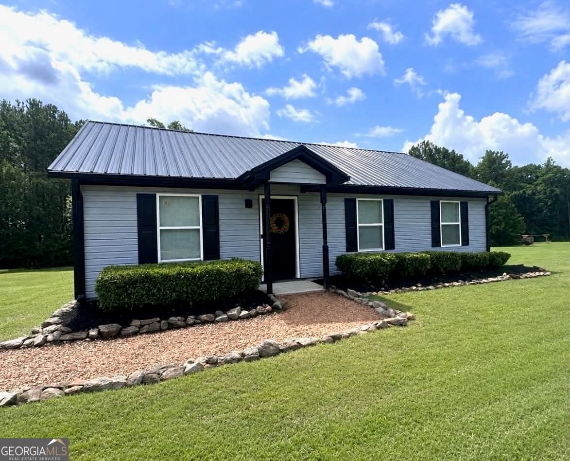 3 bedroom, 2 bathroom, 1,200 sq ft single family residence for sale at 1300 Hill Street, Comer, GA 30629 — photo 5